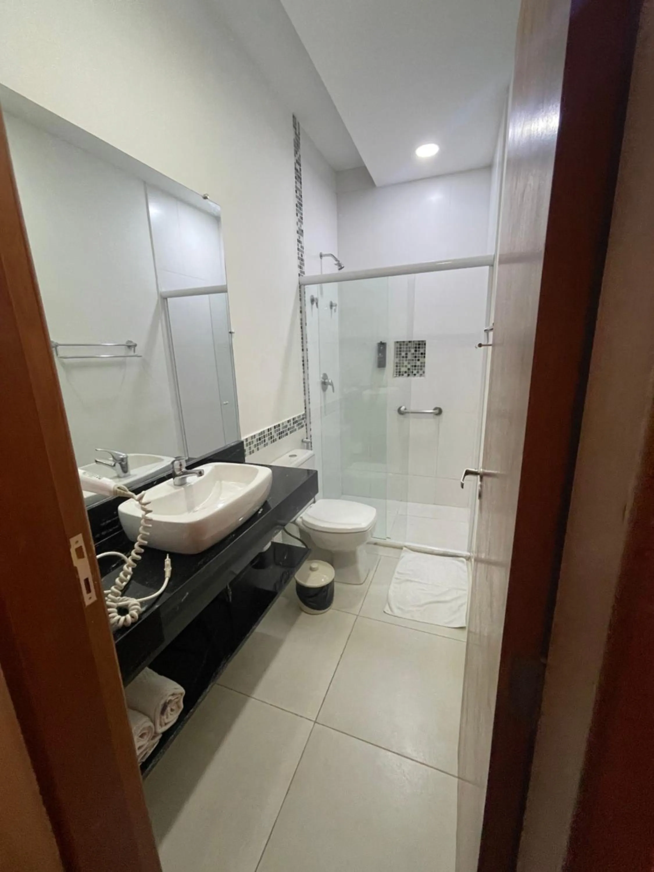 Shower in Hotel Aromas de Penedo