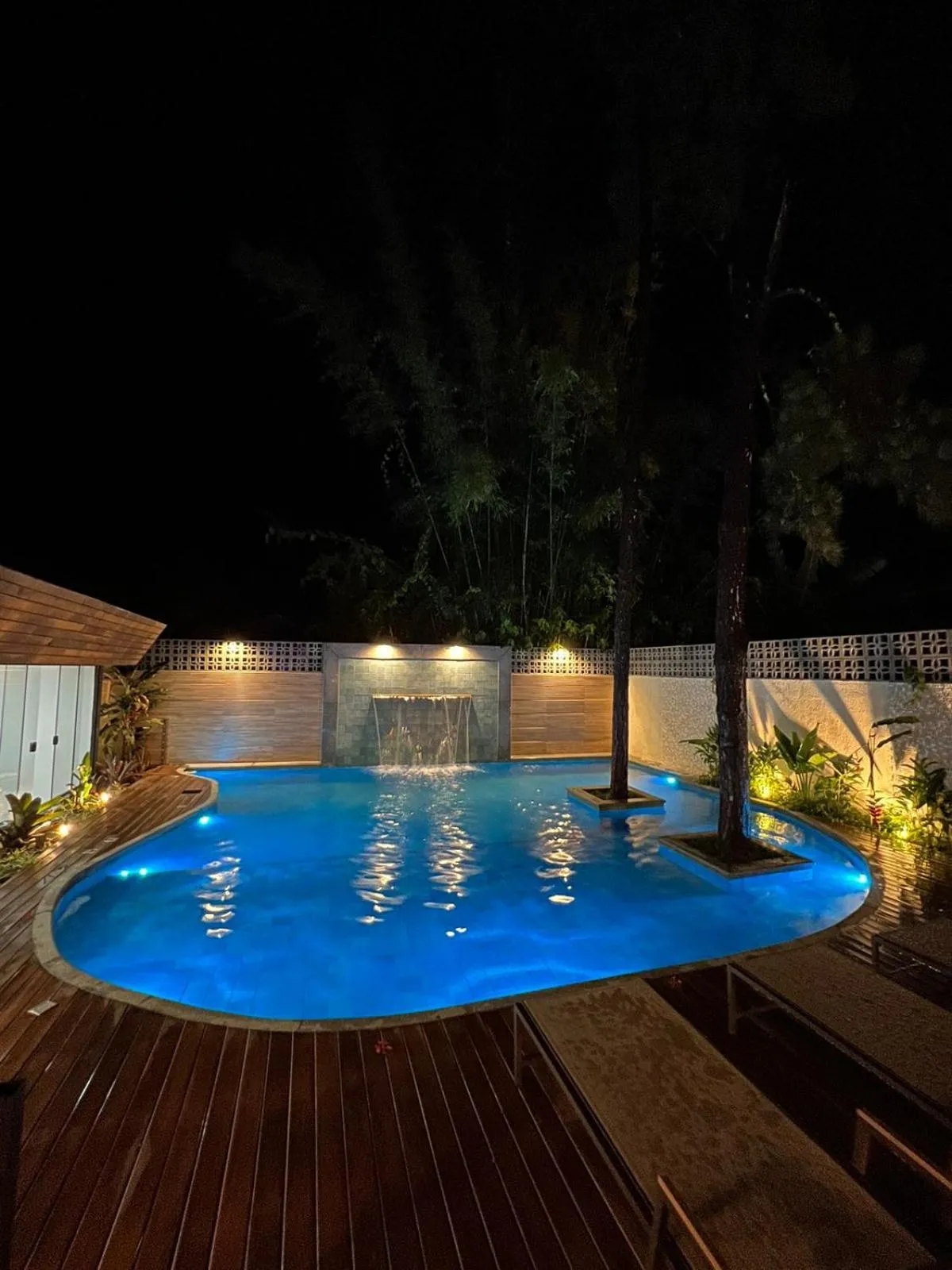 Night in Hotel Aromas de Penedo