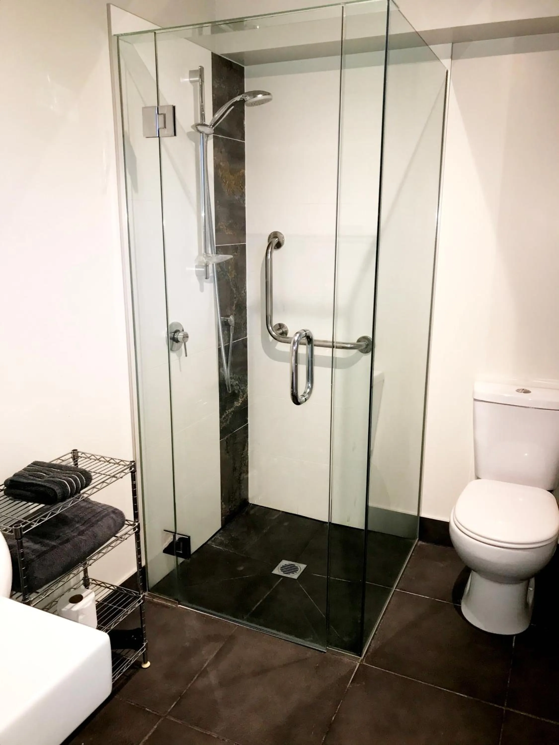 Shower in Lavender Hill