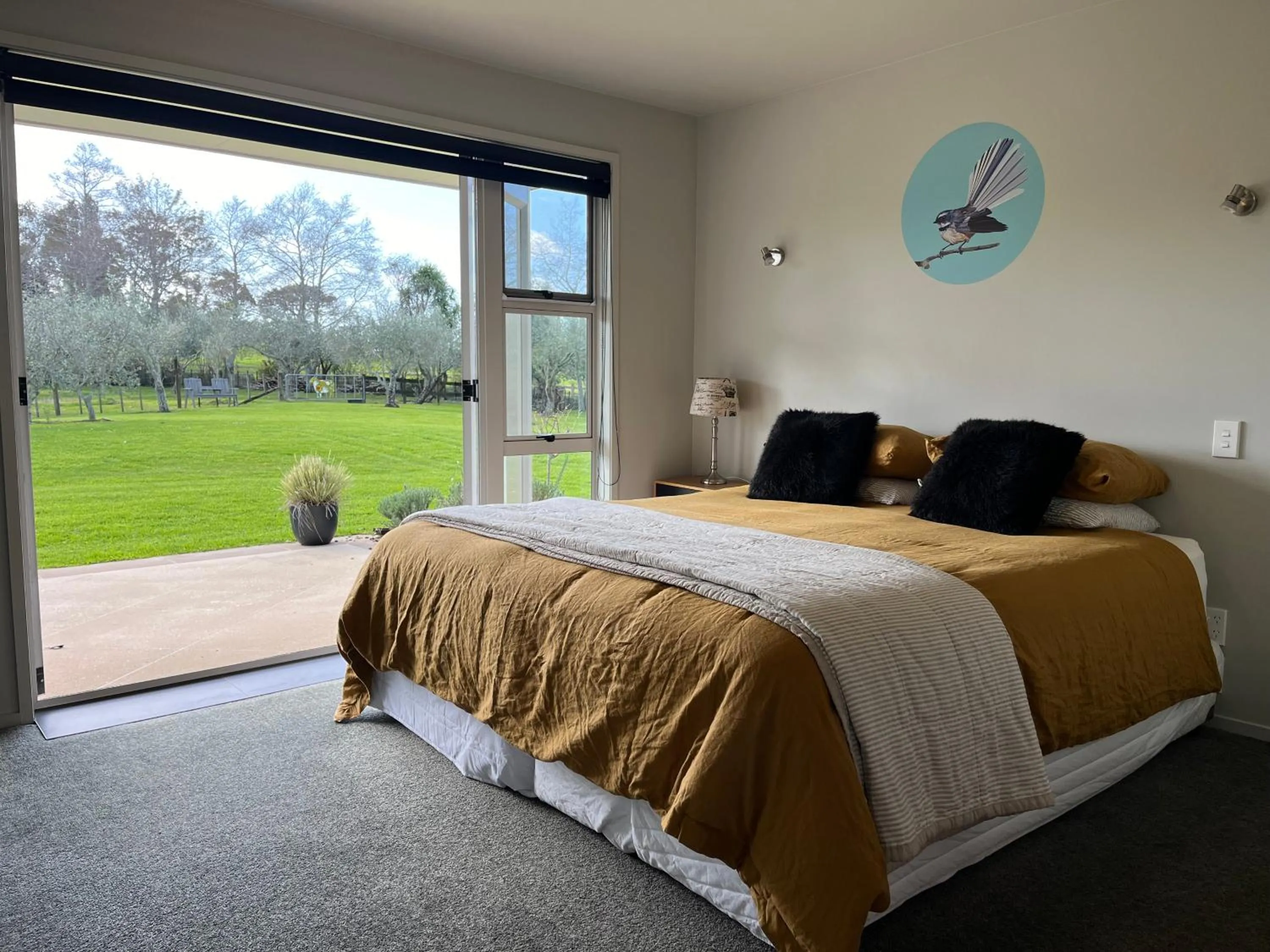 Bedroom, Bed in Lavender Hill