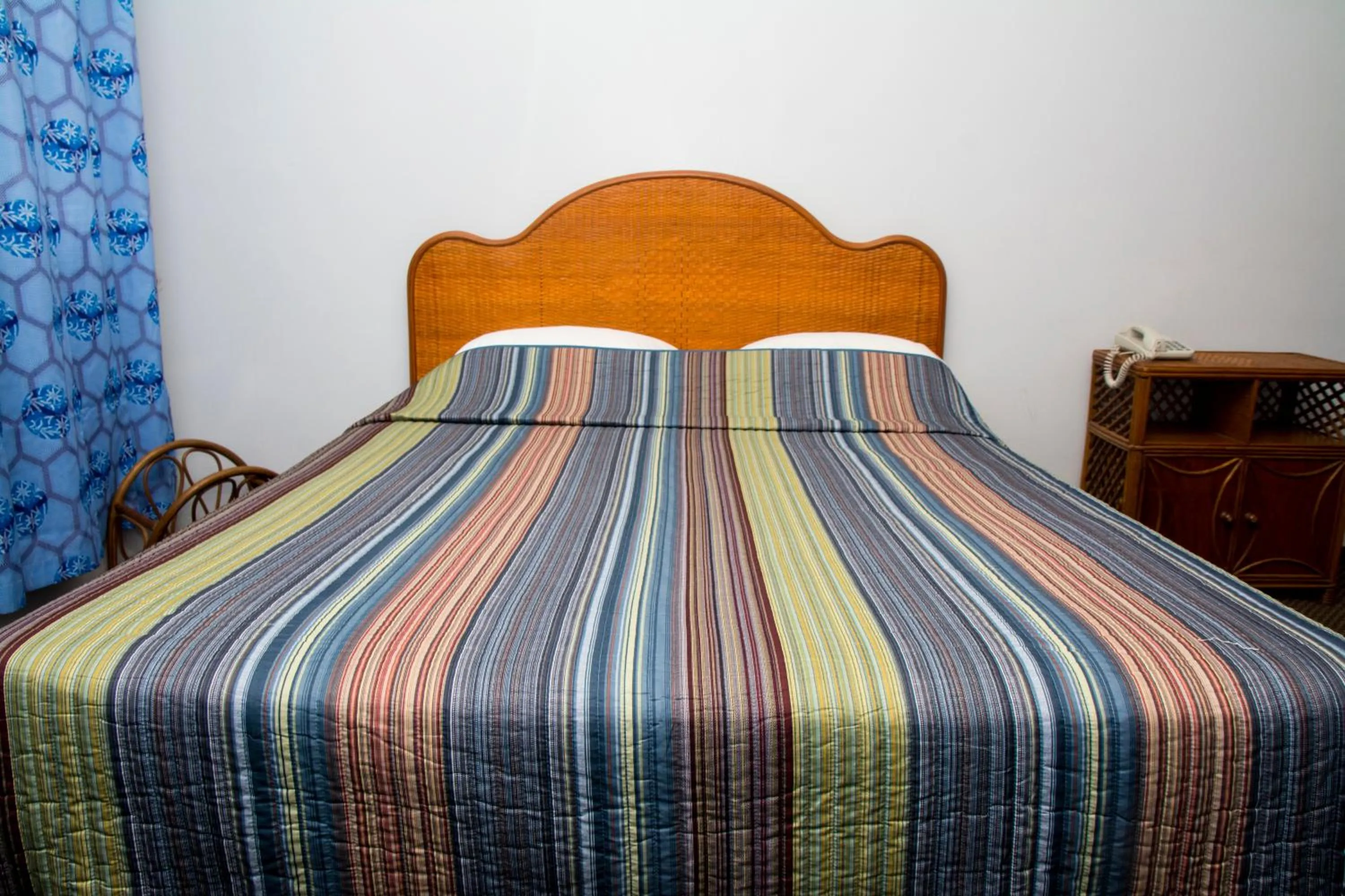 Other, Bed in Windjammer International Cuisine & Comfort Inn