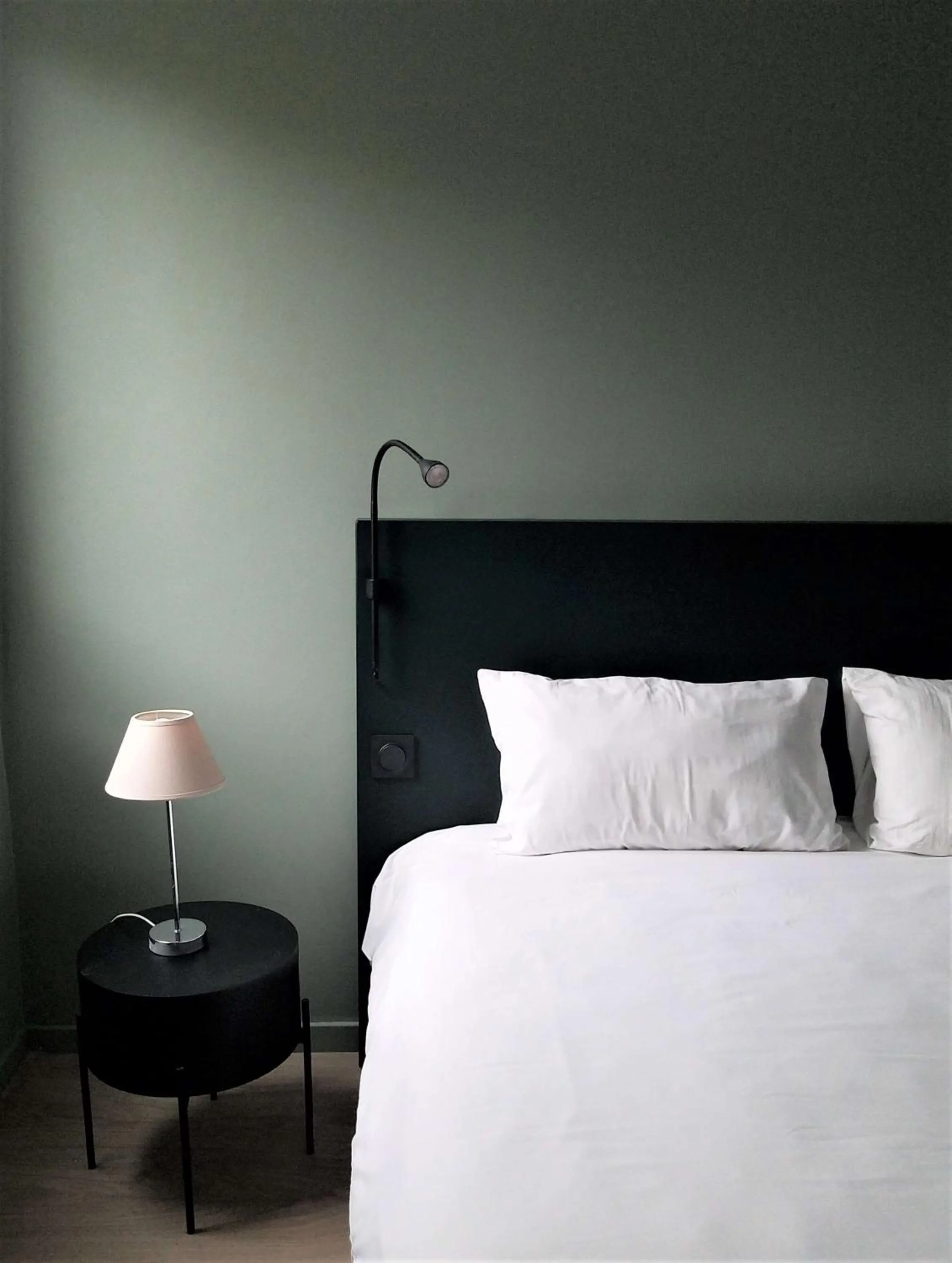 Bedroom, Bed in Brit Hotel Marseille Aéroport