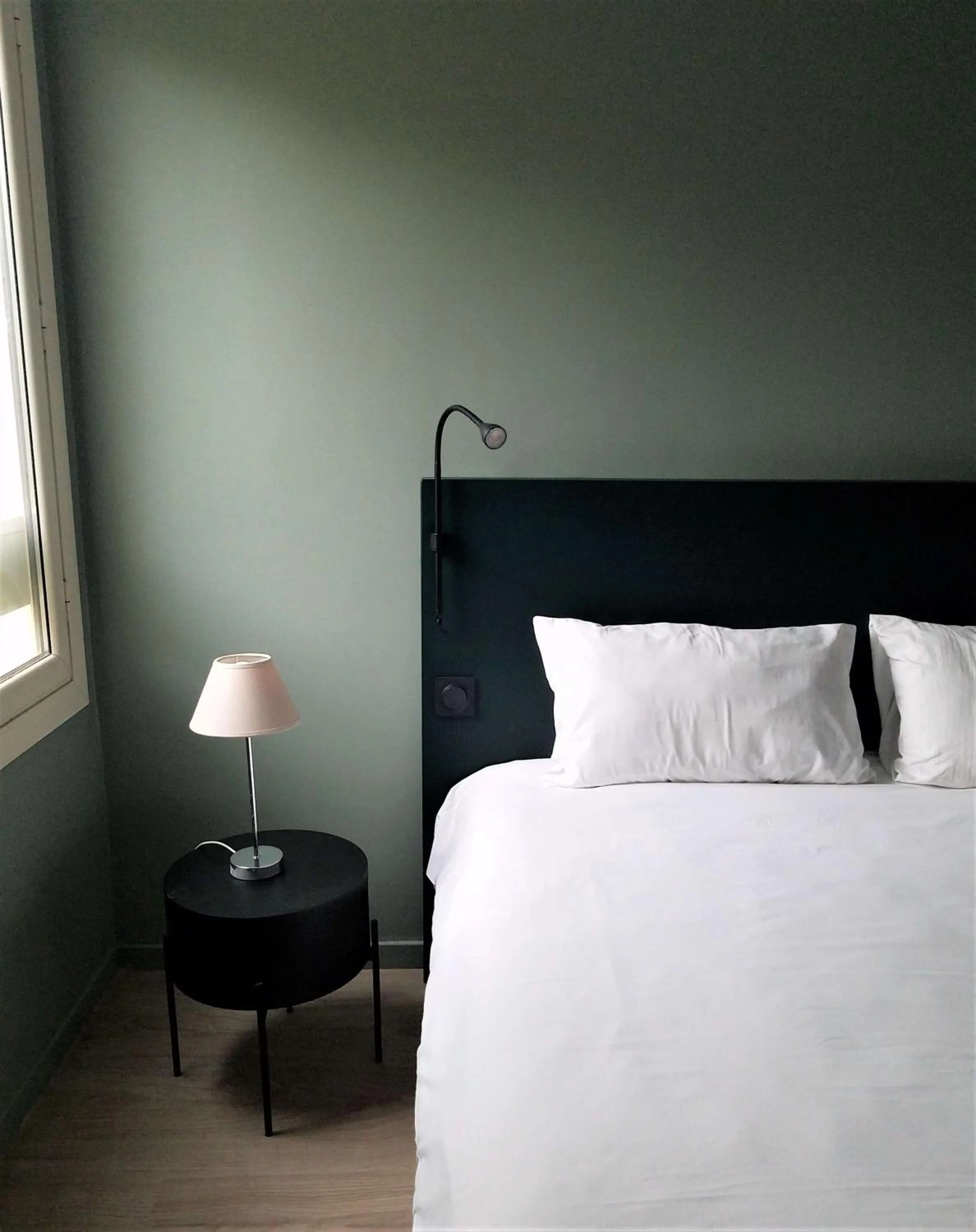 Bedroom, Bed in Brit Hotel Marseille Aéroport