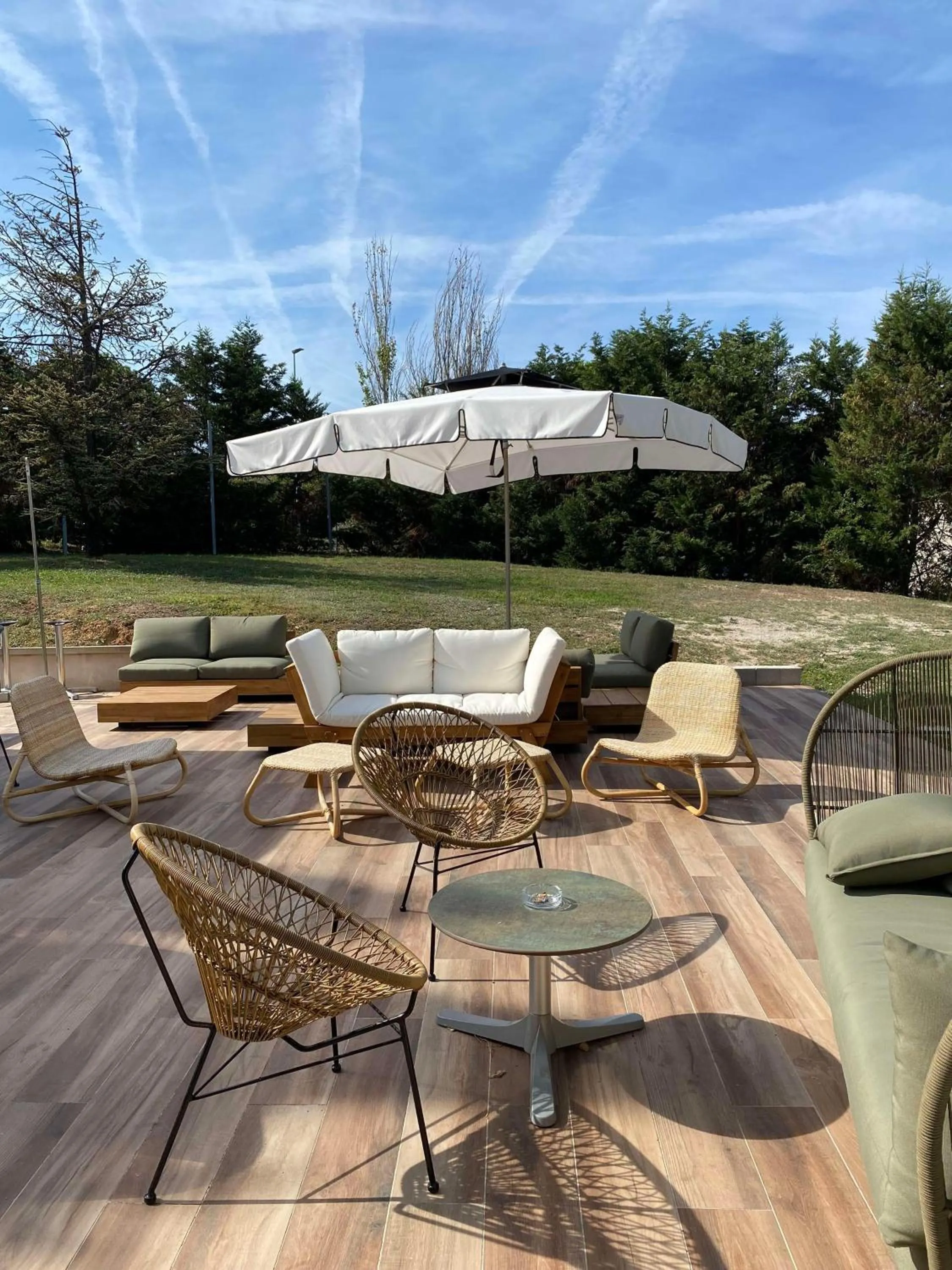 Property building in Brit Hotel Marseille Aéroport