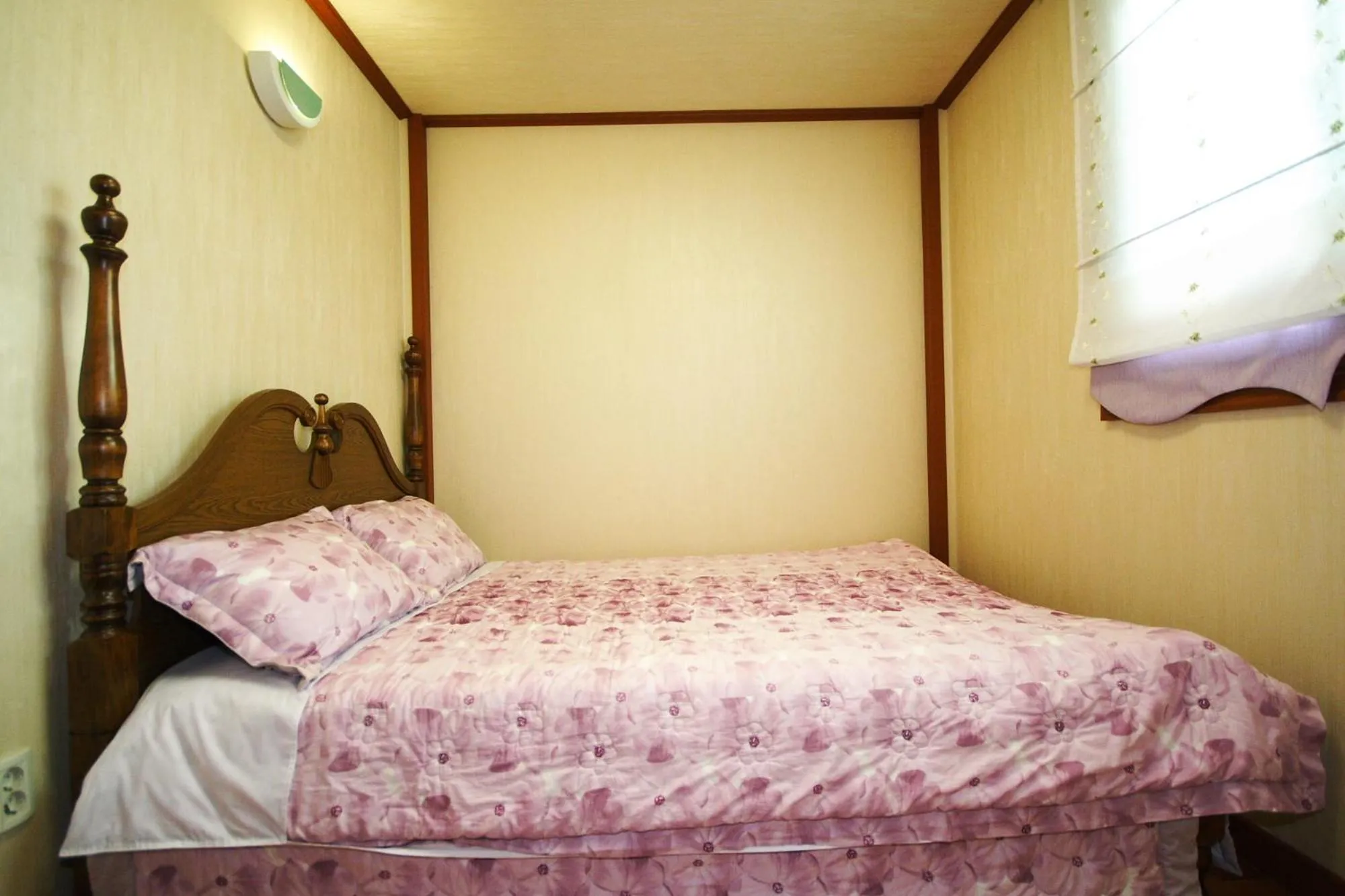 Bedroom in Starvill Pension