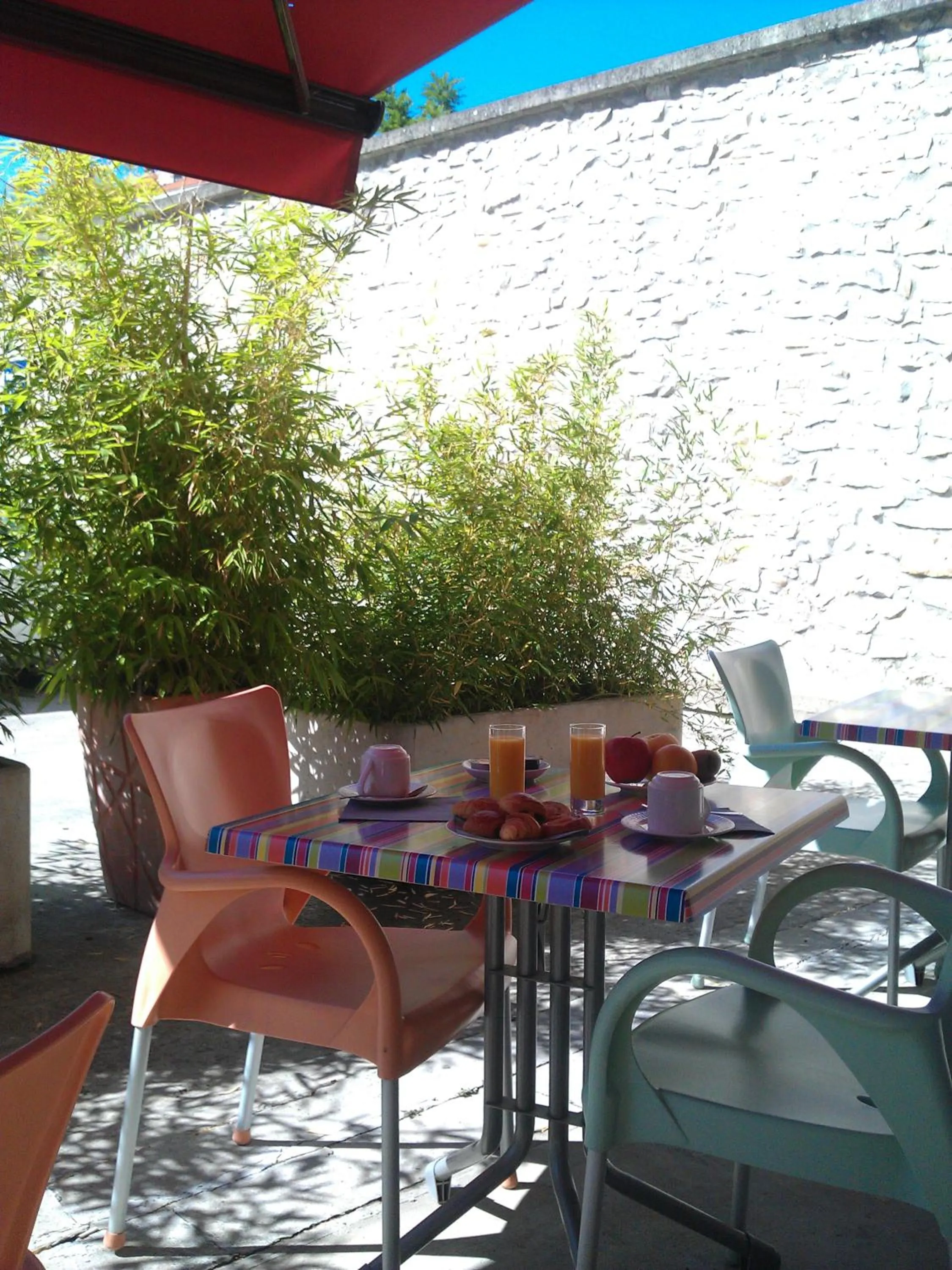 Balcony/Terrace in The Originals Boutique, Hôtel Montélimar