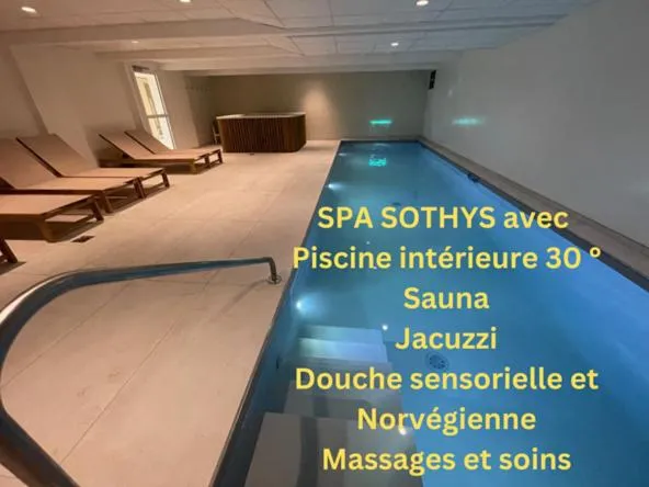 Swimming pool in Kyriad Saumur Hyper Centre Hôtel, Appartements, Séminaires et SPA soins Sothys Paris