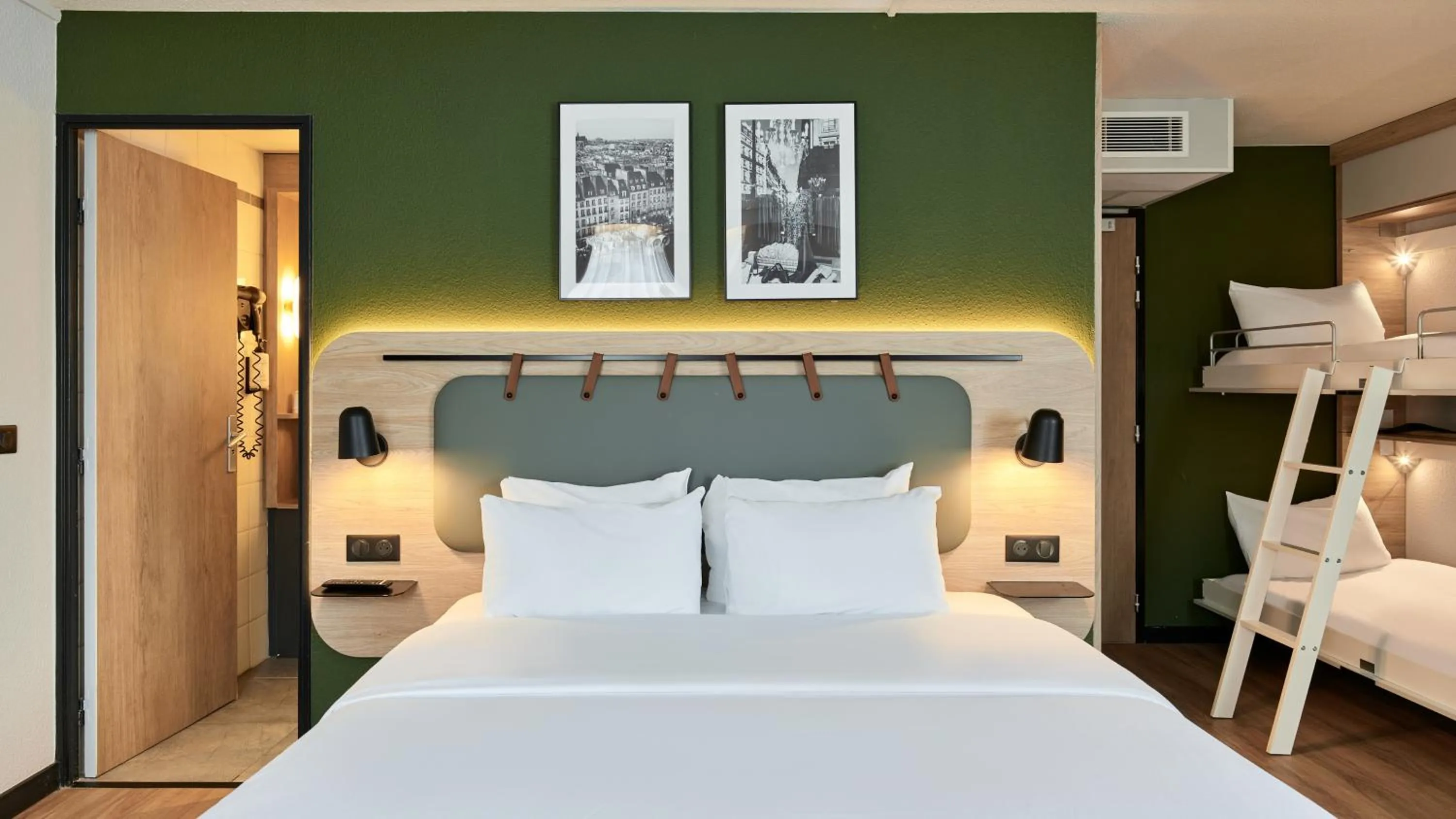 Bed in Campanile Prime Paris 19 - La Villette