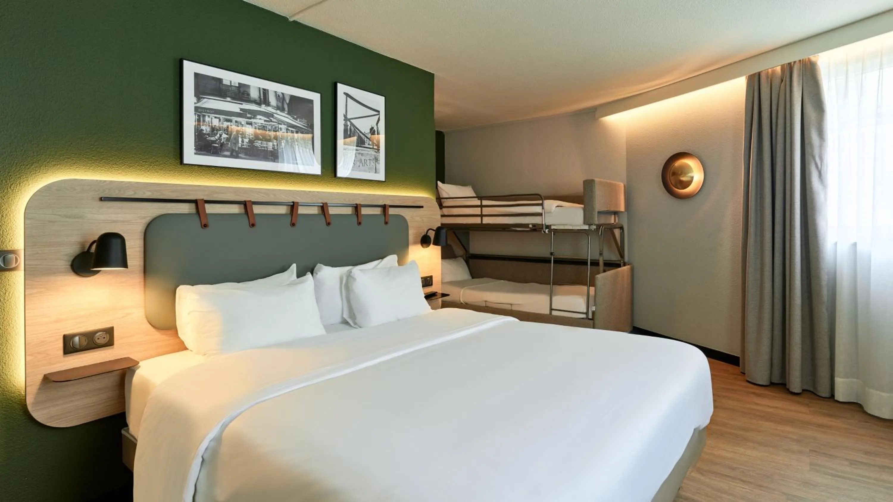 Bed in Campanile Prime Paris 19 - La Villette