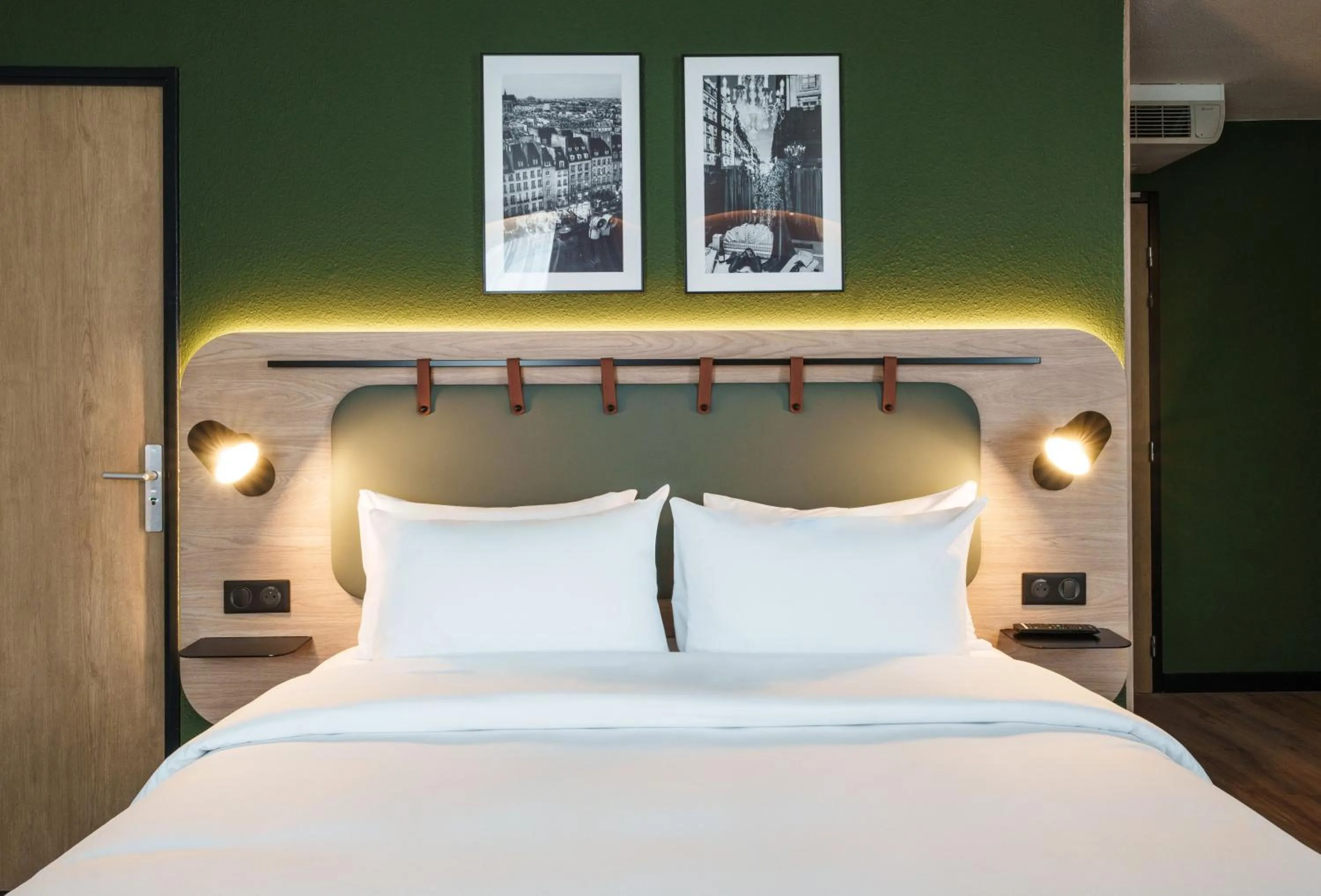 Bed in Campanile Prime Paris 19 - La Villette