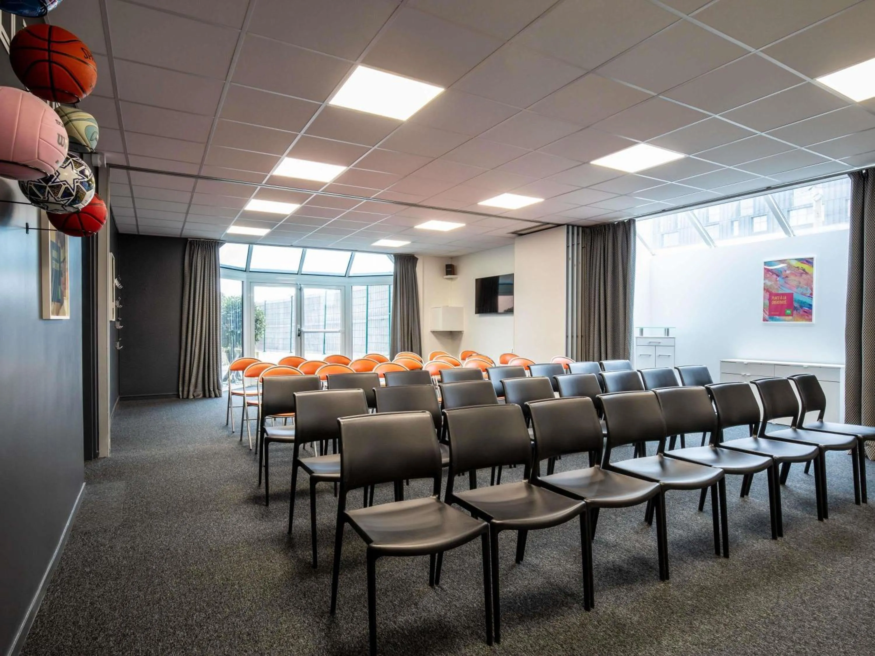 Meeting/conference room in ibis Styles Colombes Paris Ouest (Ouverture Octobre 2025)