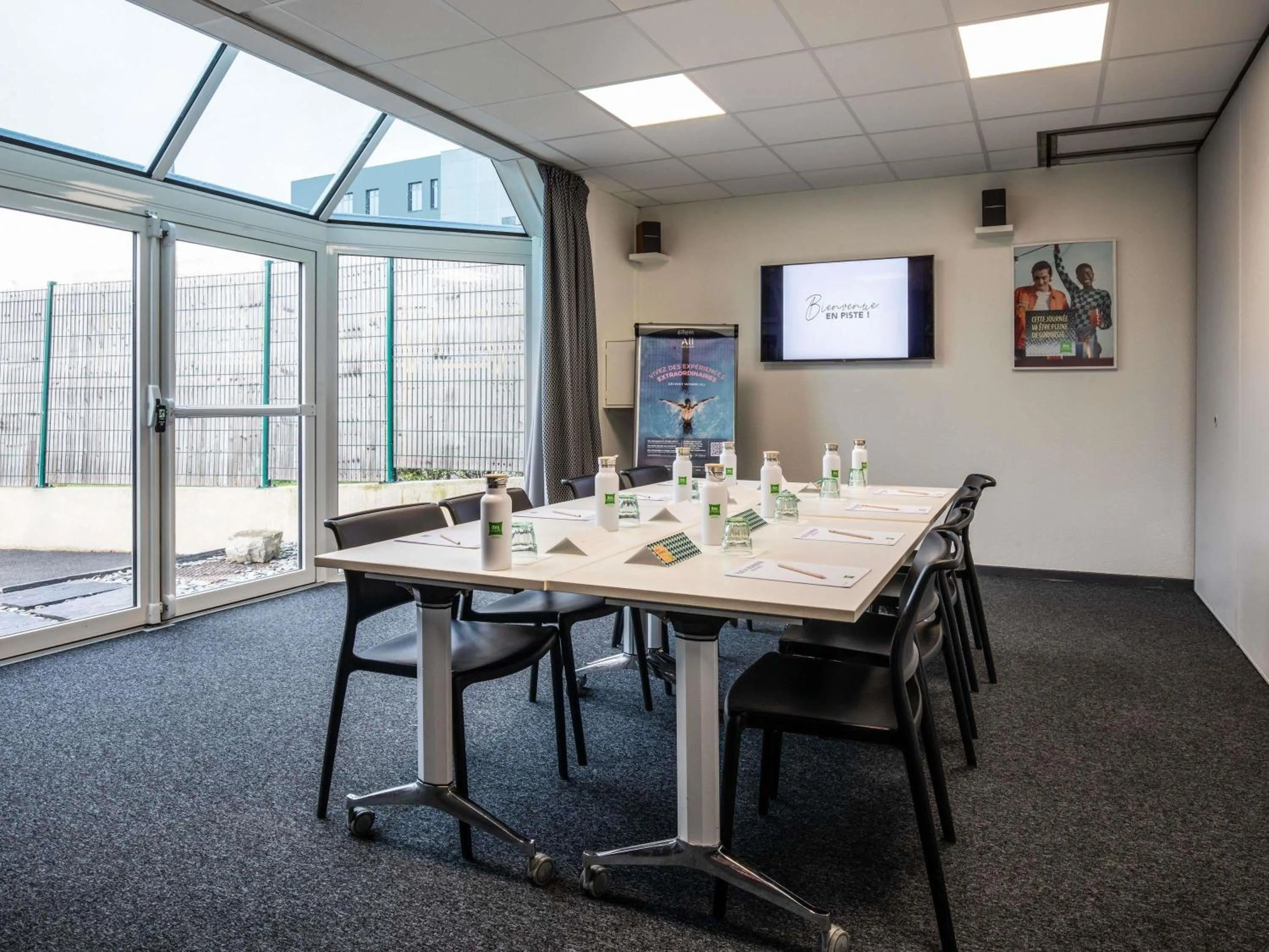 Meeting/conference room in ibis Styles Colombes Paris Ouest (Ouverture Octobre 2025)
