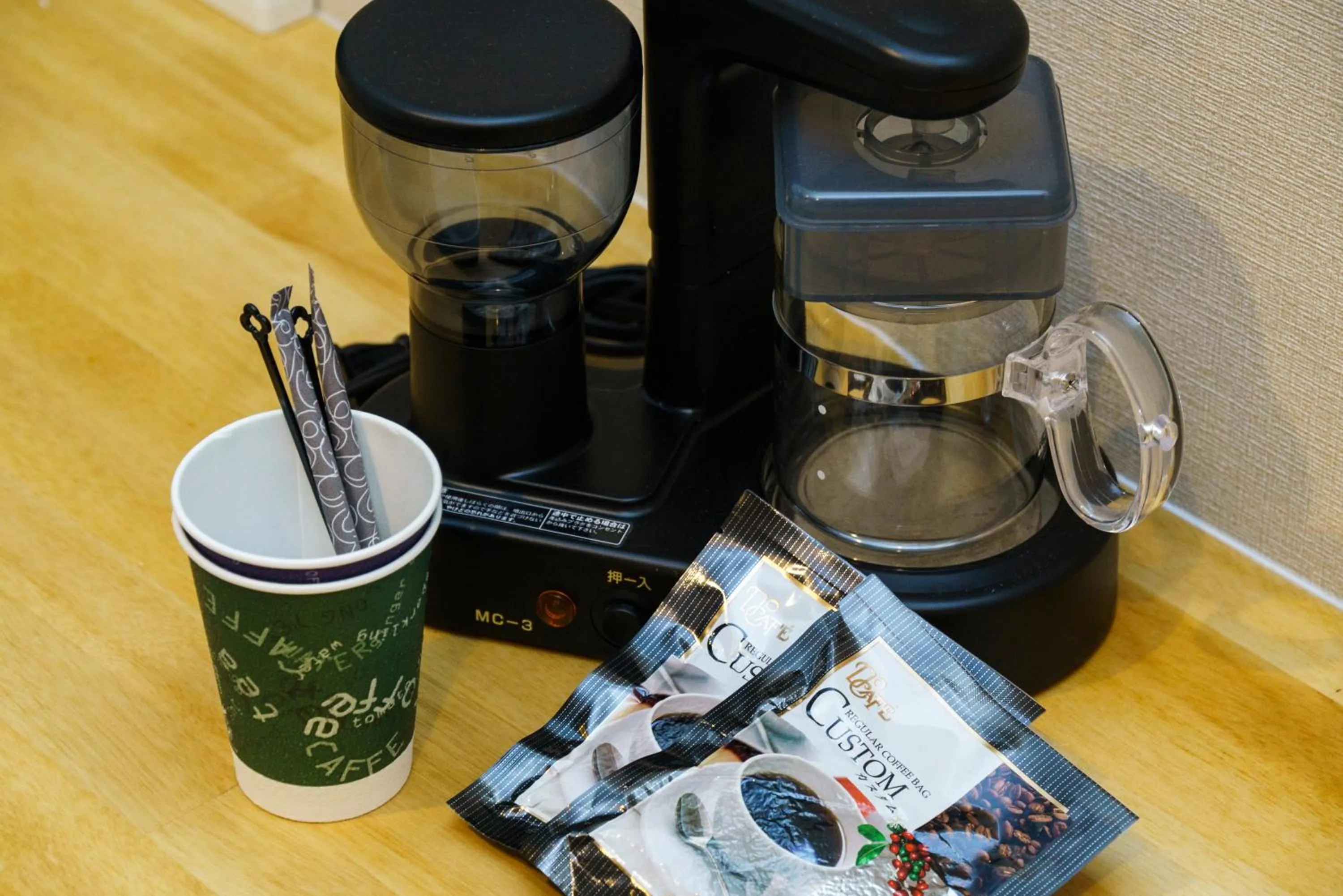 Coffee/tea facilities in Mr. Kinjo in Shiozaki