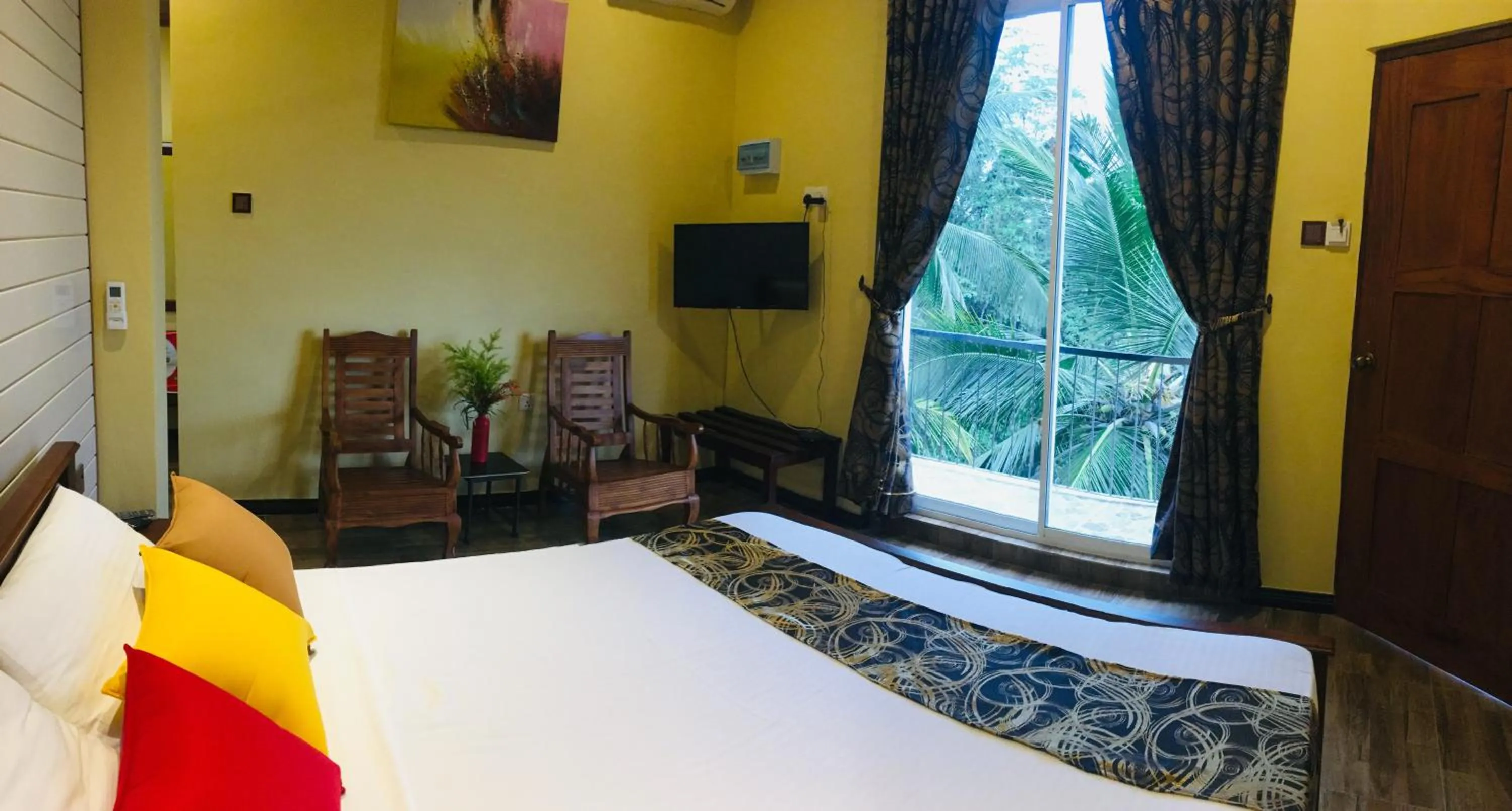 Communal lounge/ TV room, Bed in Villa Forest View - No: 50/17