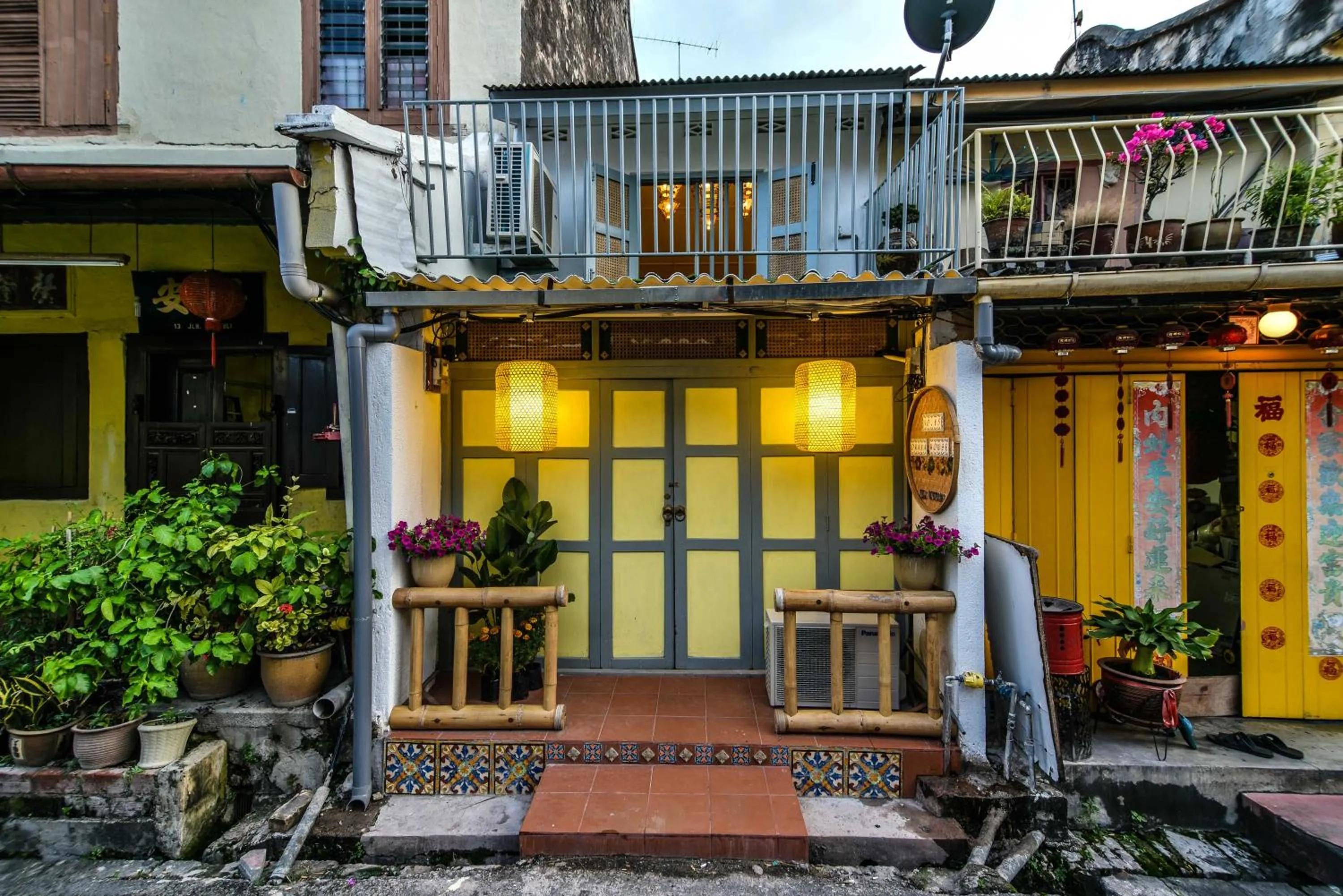 Facade/entrance in Ohana House @ 15 Kuli