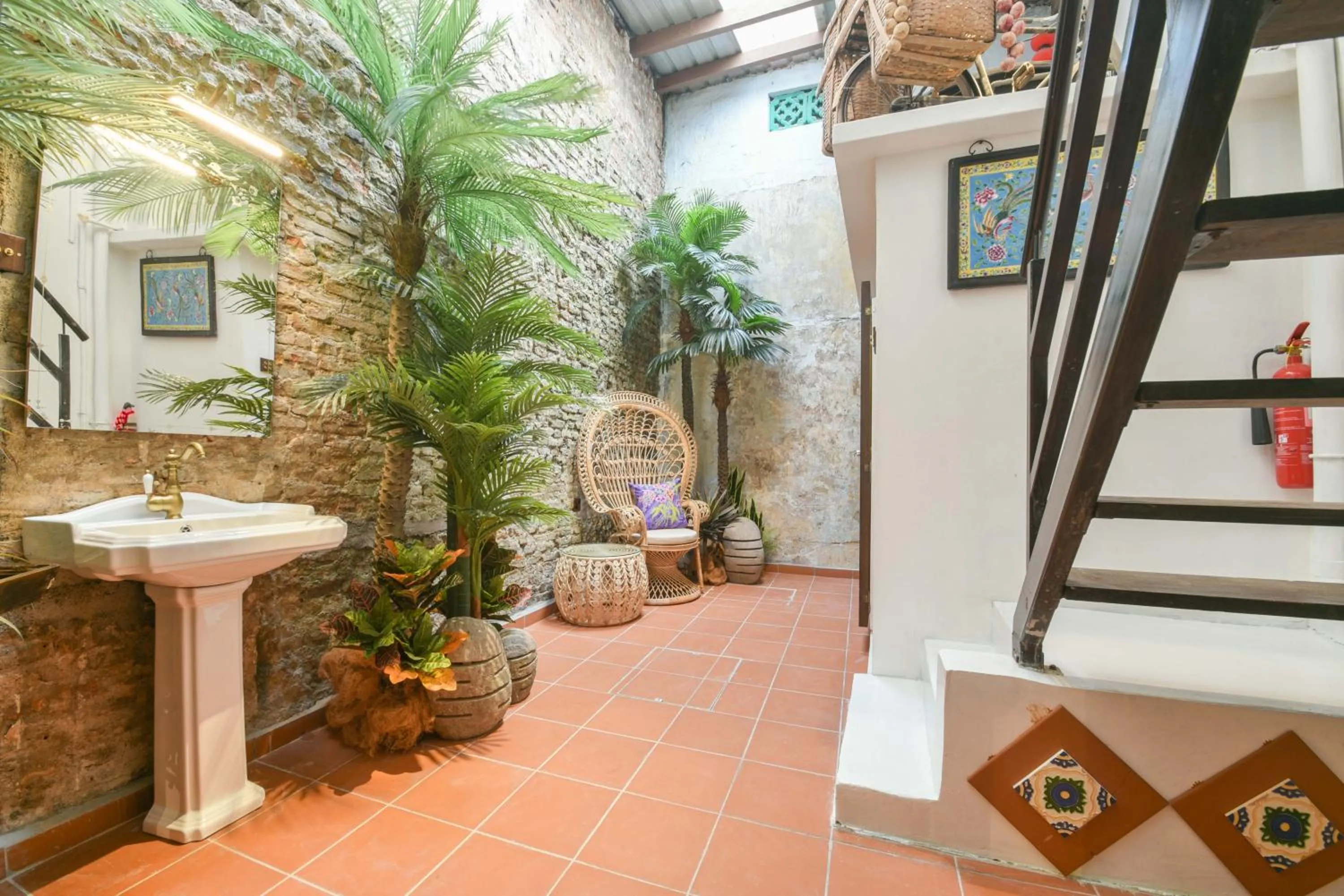 Toilet in Ohana House @ 15 Kuli