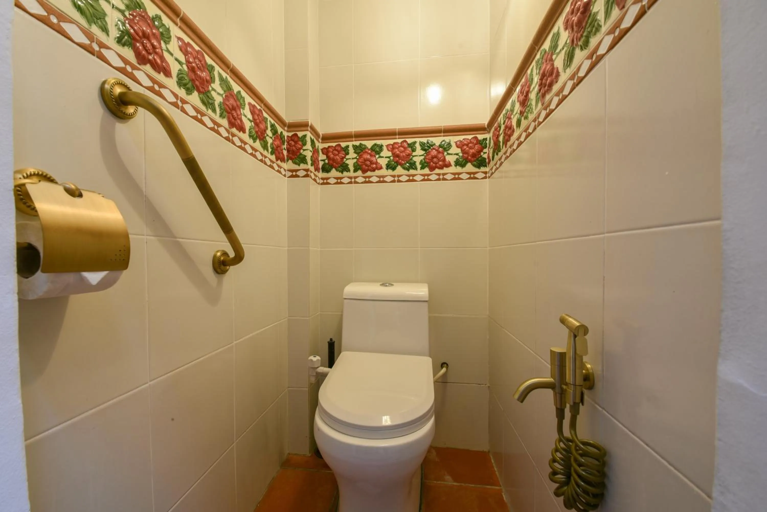 Toilet in Ohana House @ 15 Kuli