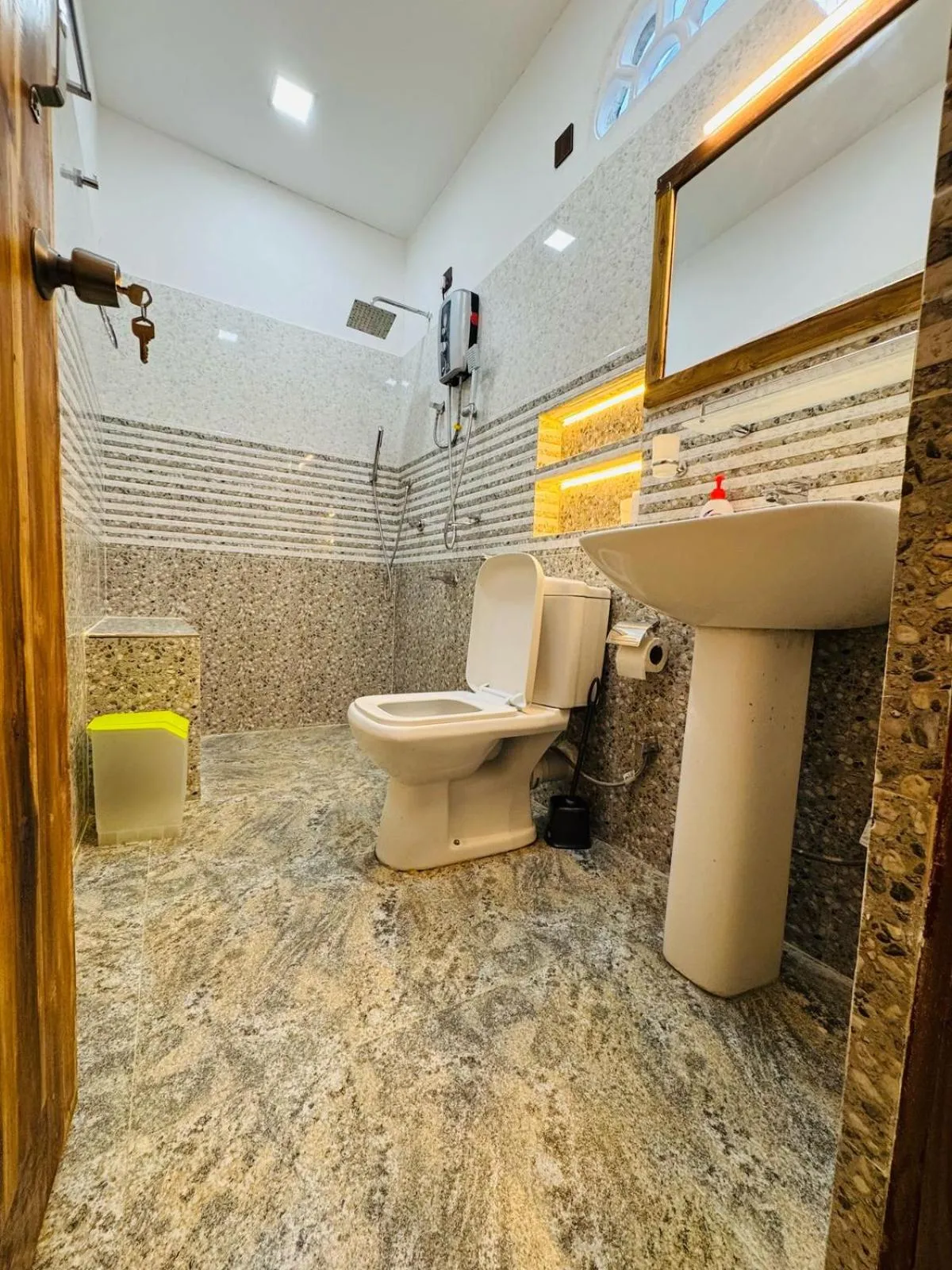 Bathroom in Beach Wave Hotel