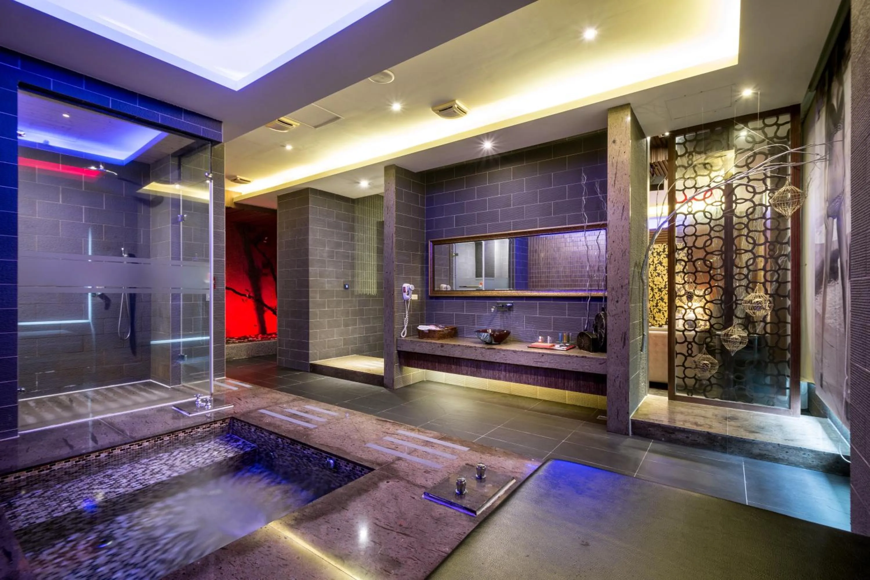 Bathroom in Norway Forest SPA Motel