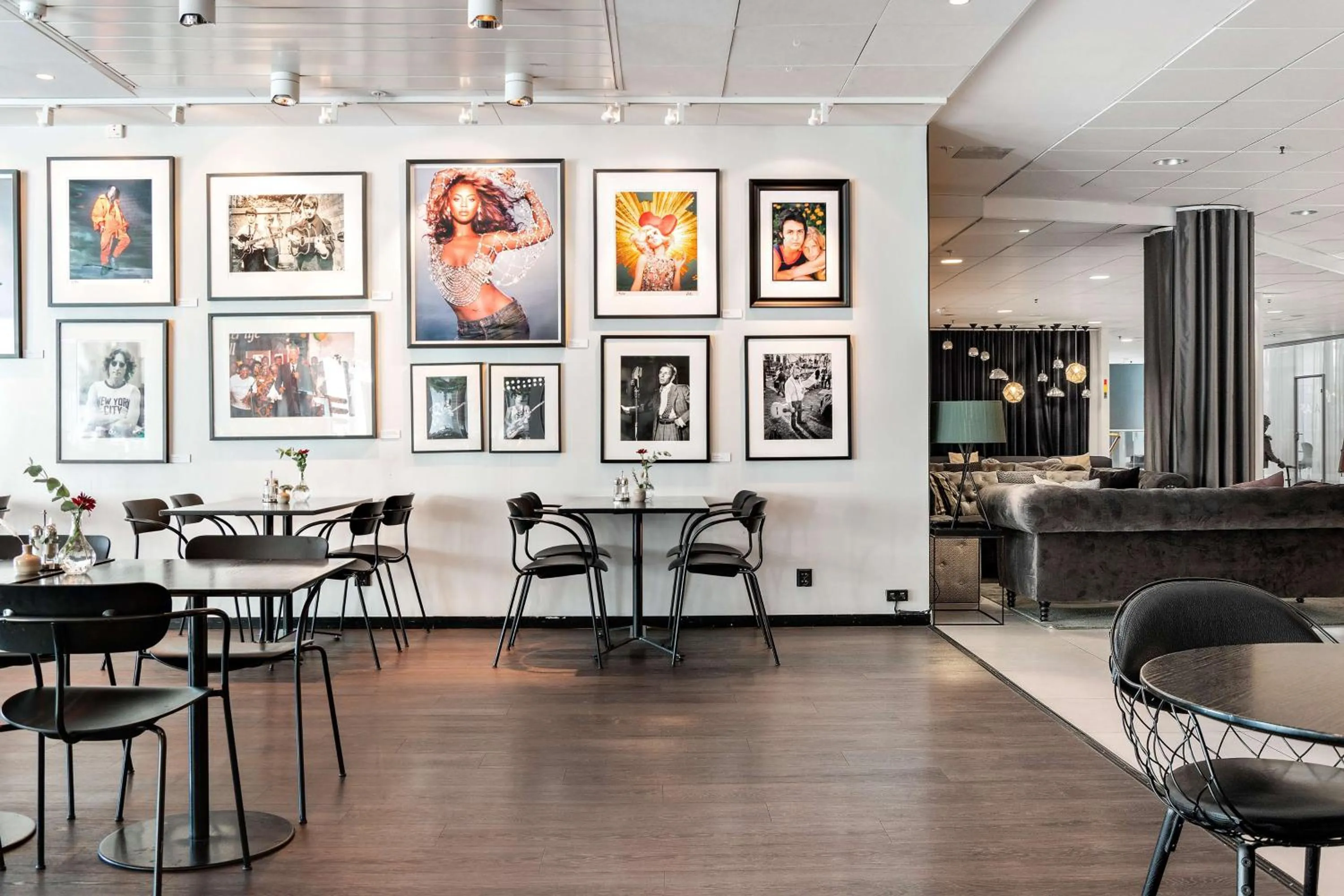 Restaurant/places to eat in Best Western Plus Hotel Plaza