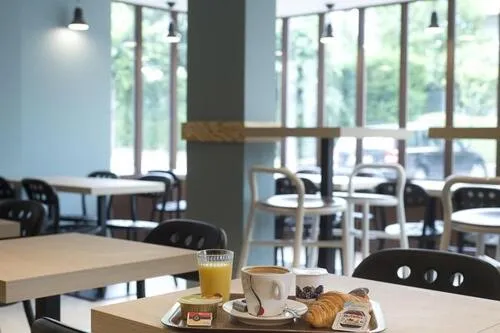 Breakfast in Brit Hotel Essentiel Arverne - Clermont-Ferrand Sud