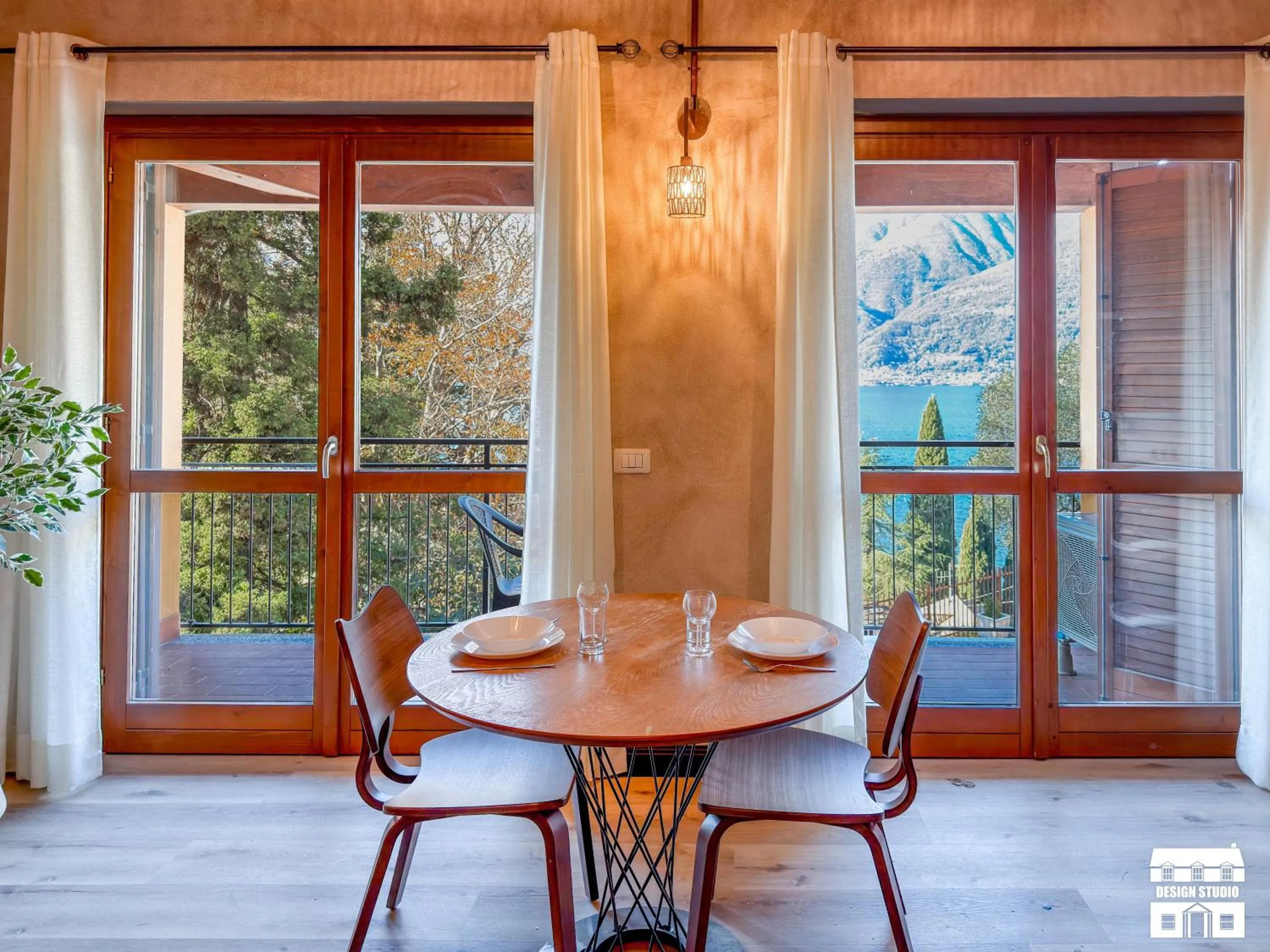 Dining area in THE LOFT by Design Studio