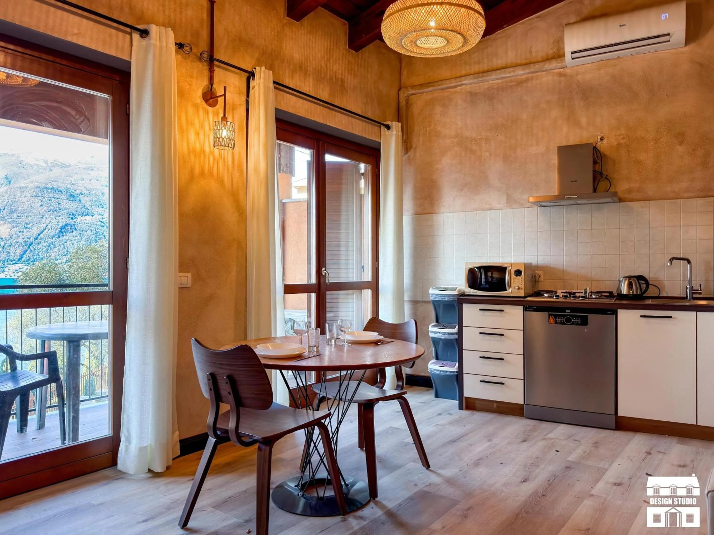 Kitchen or kitchenette in THE LOFT by Design Studio