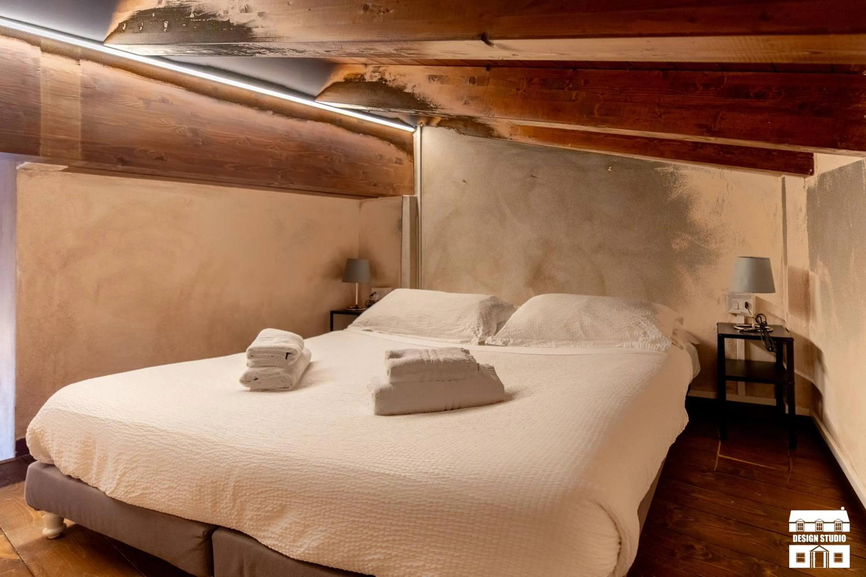 Bedroom, Bed in THE LOFT by Design Studio