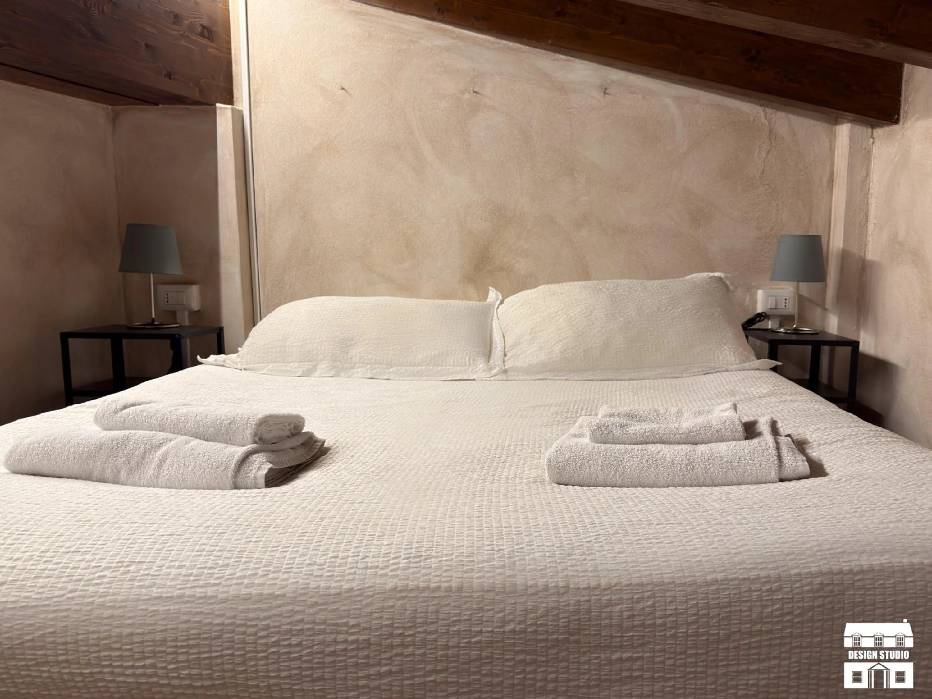 Bedroom, Bed in THE LOFT by Design Studio