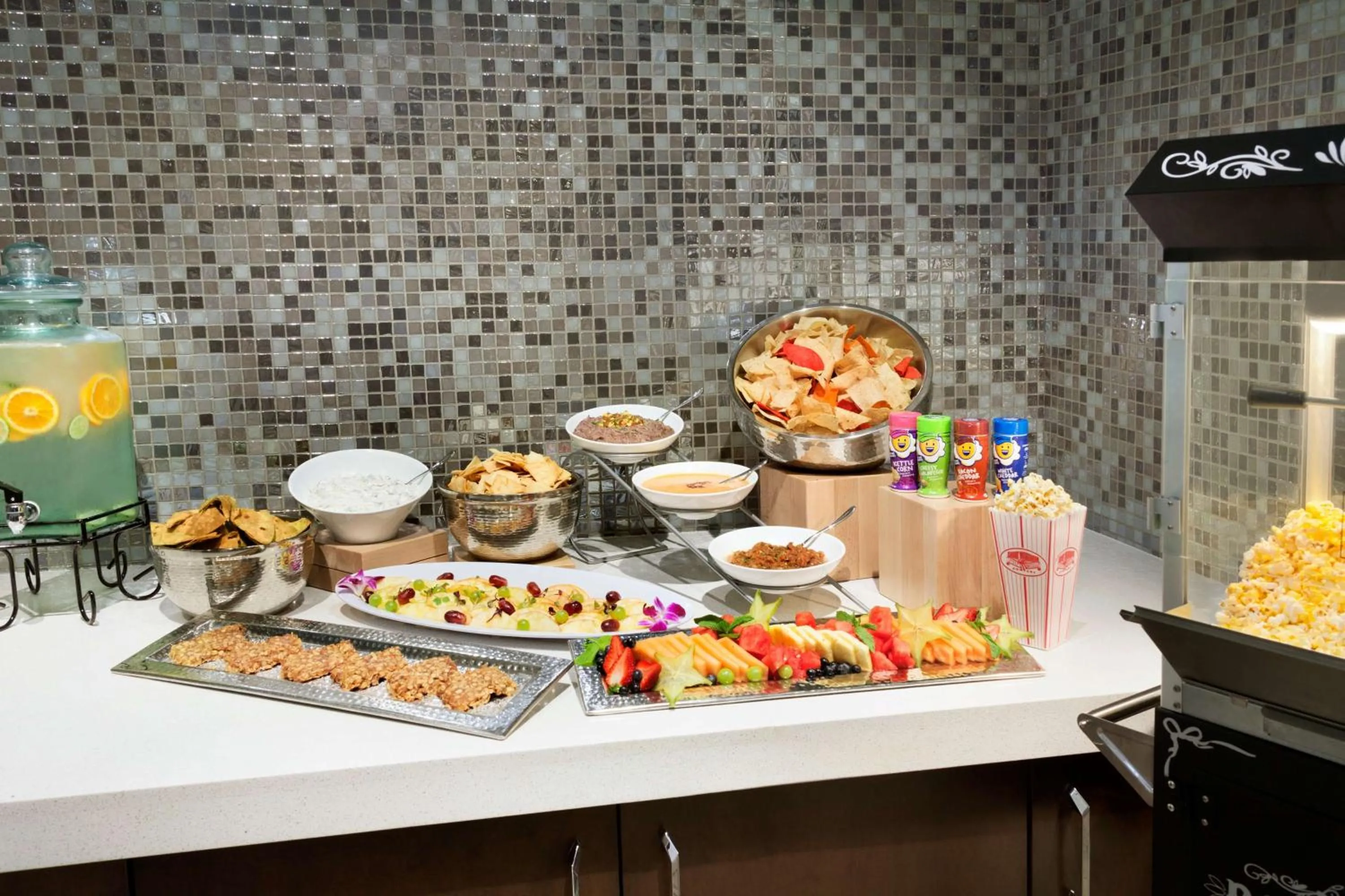 Dining area in Embassy Suites San Antonio Brooks City Base Hotel & Spa