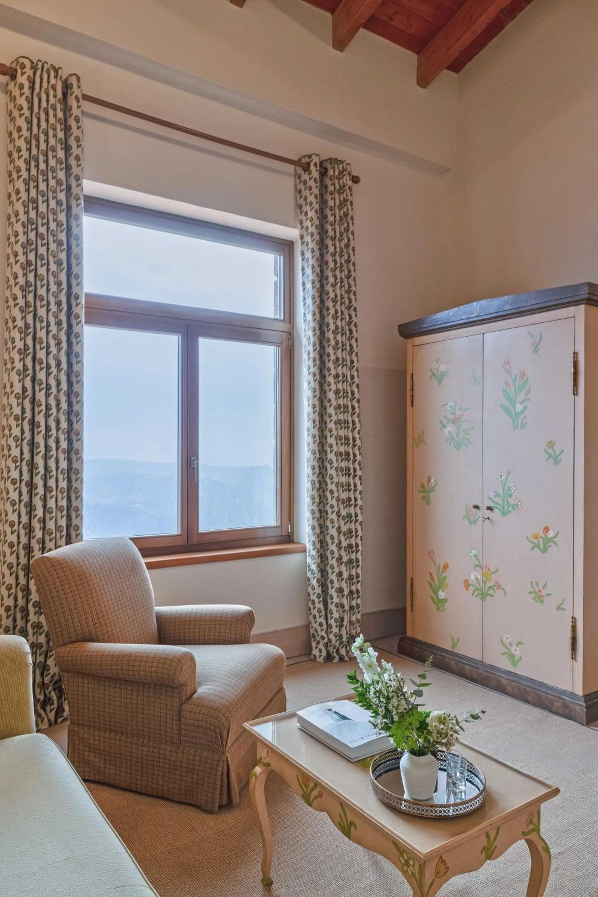 Seating area in Santa Marina Arachova Resort & Spa