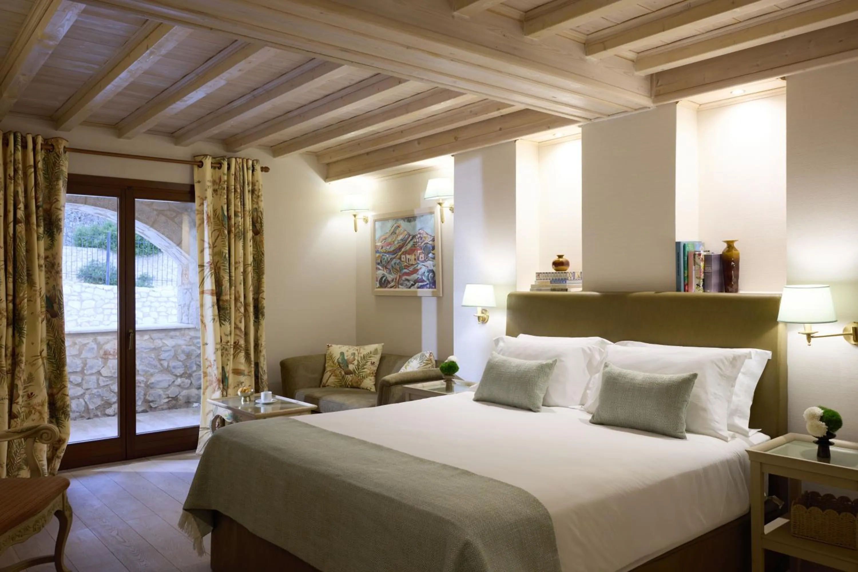 Bed in Santa Marina Arachova Resort & Spa