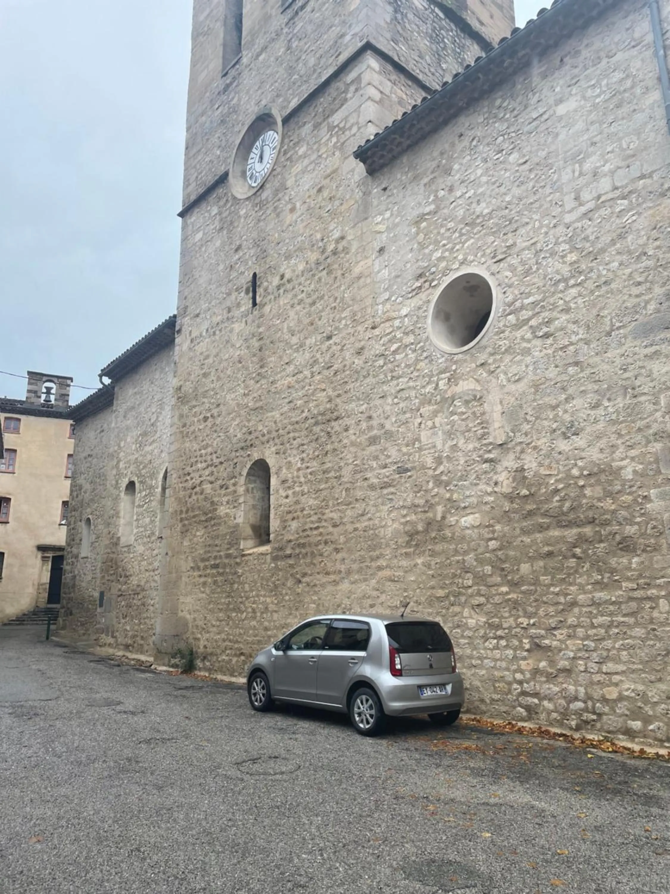 Parking in Ancienne Cure