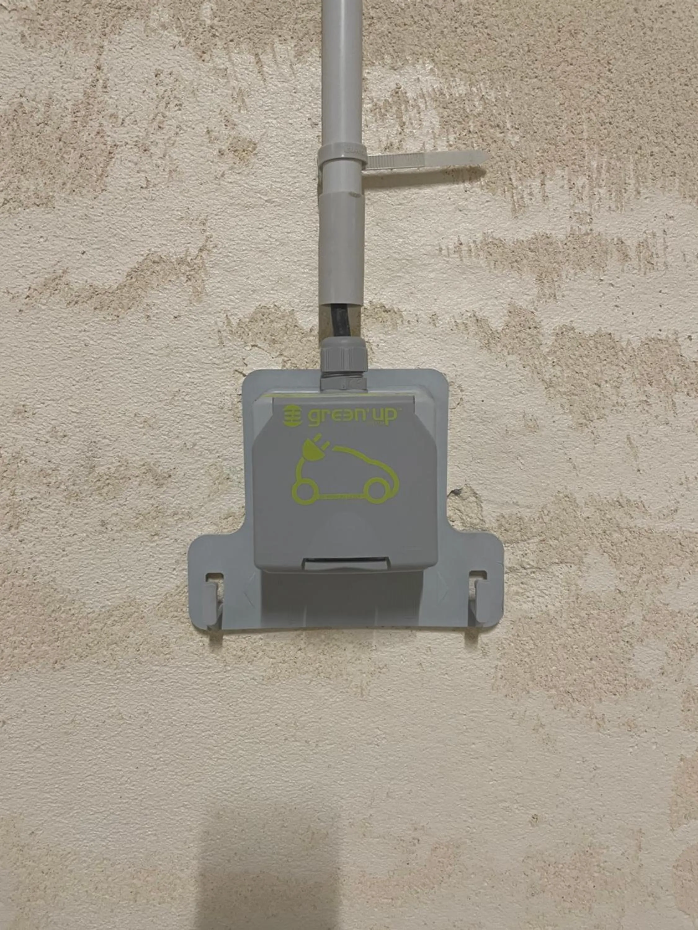 Property building in Ancienne Cure