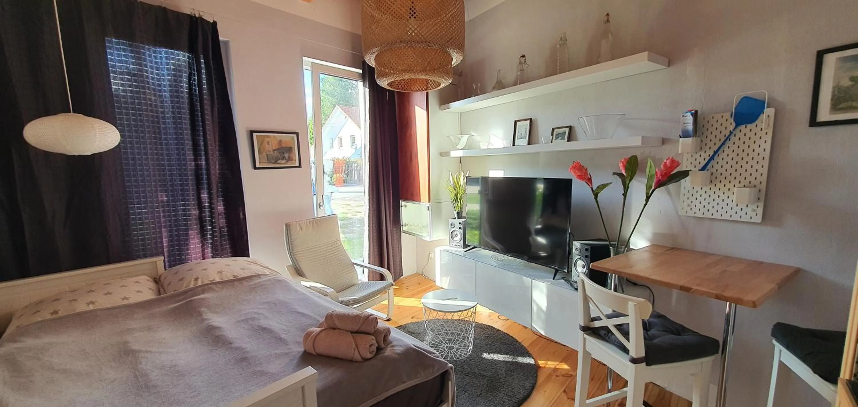 Bed in Pension an der Elsterbrücke