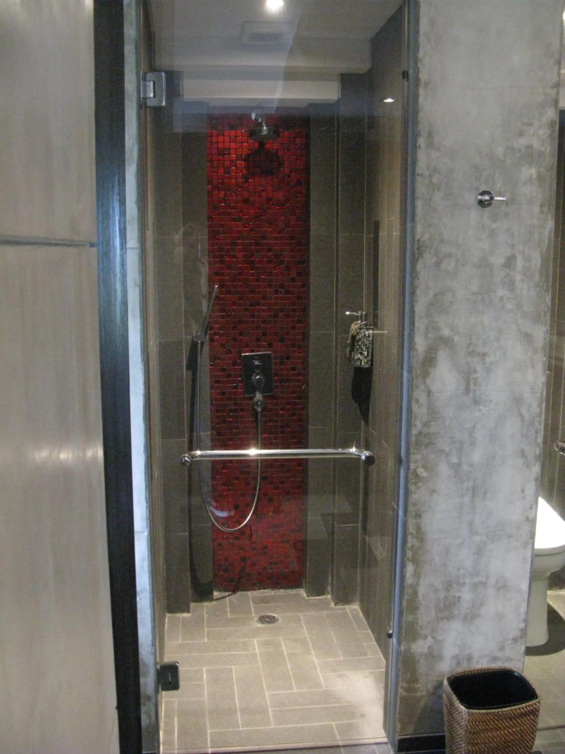 Shower in Anshel Hotel Seminyak