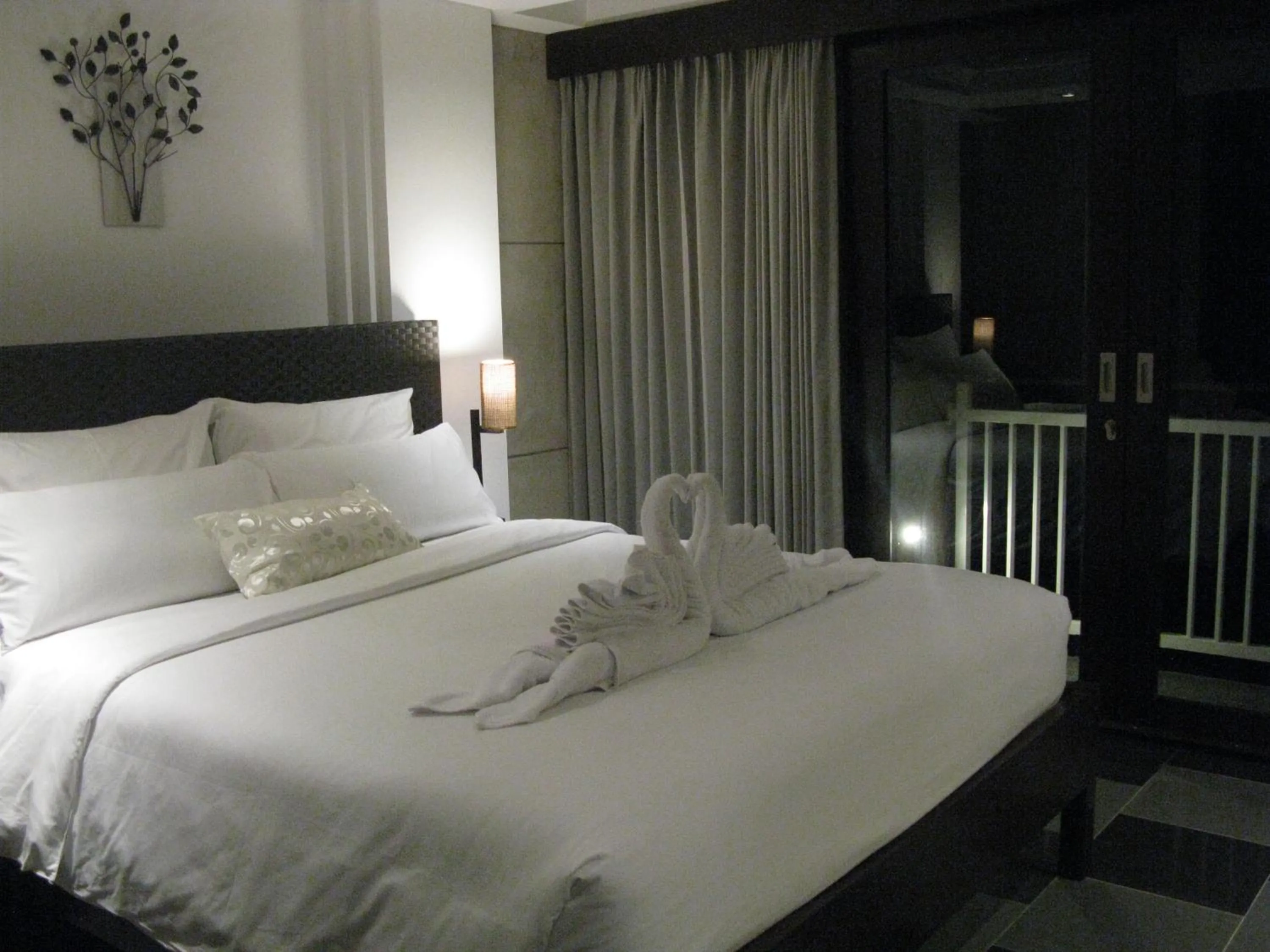 Photo of the whole room, Bed in Anshel Hotel Seminyak