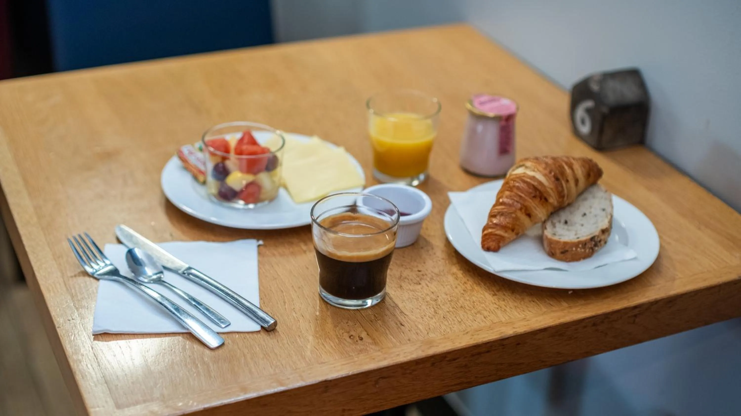 Breakfast in Campanile Paris Ouest - Pont de Suresnes