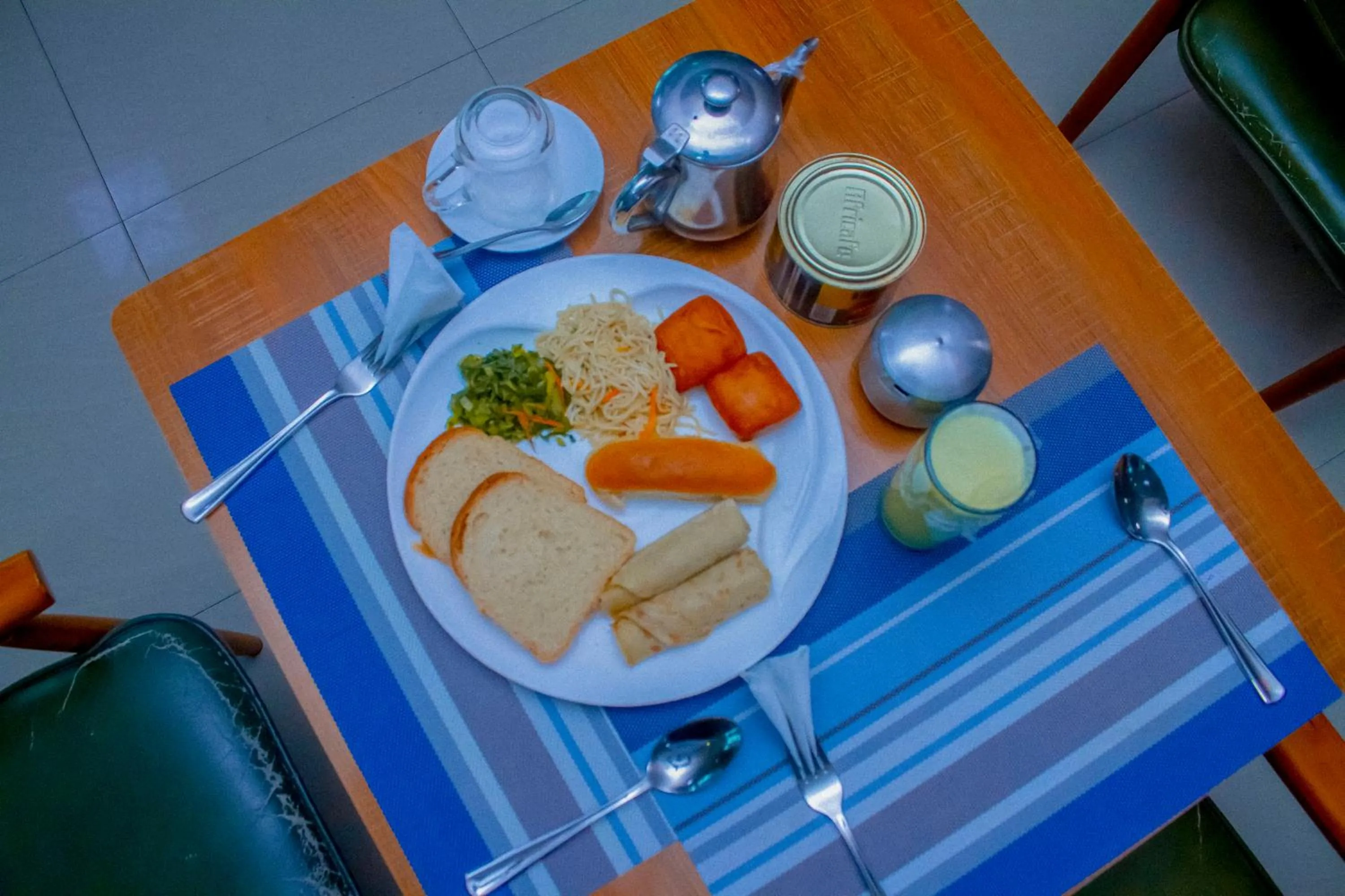 Restaurant/places to eat in Nefaland Hotel