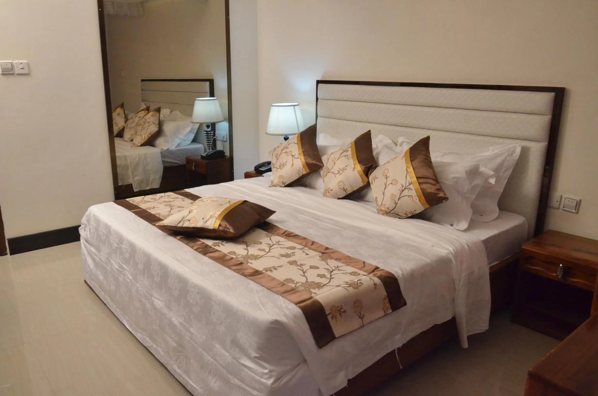 bunk bed, Bed in Nefaland Hotel