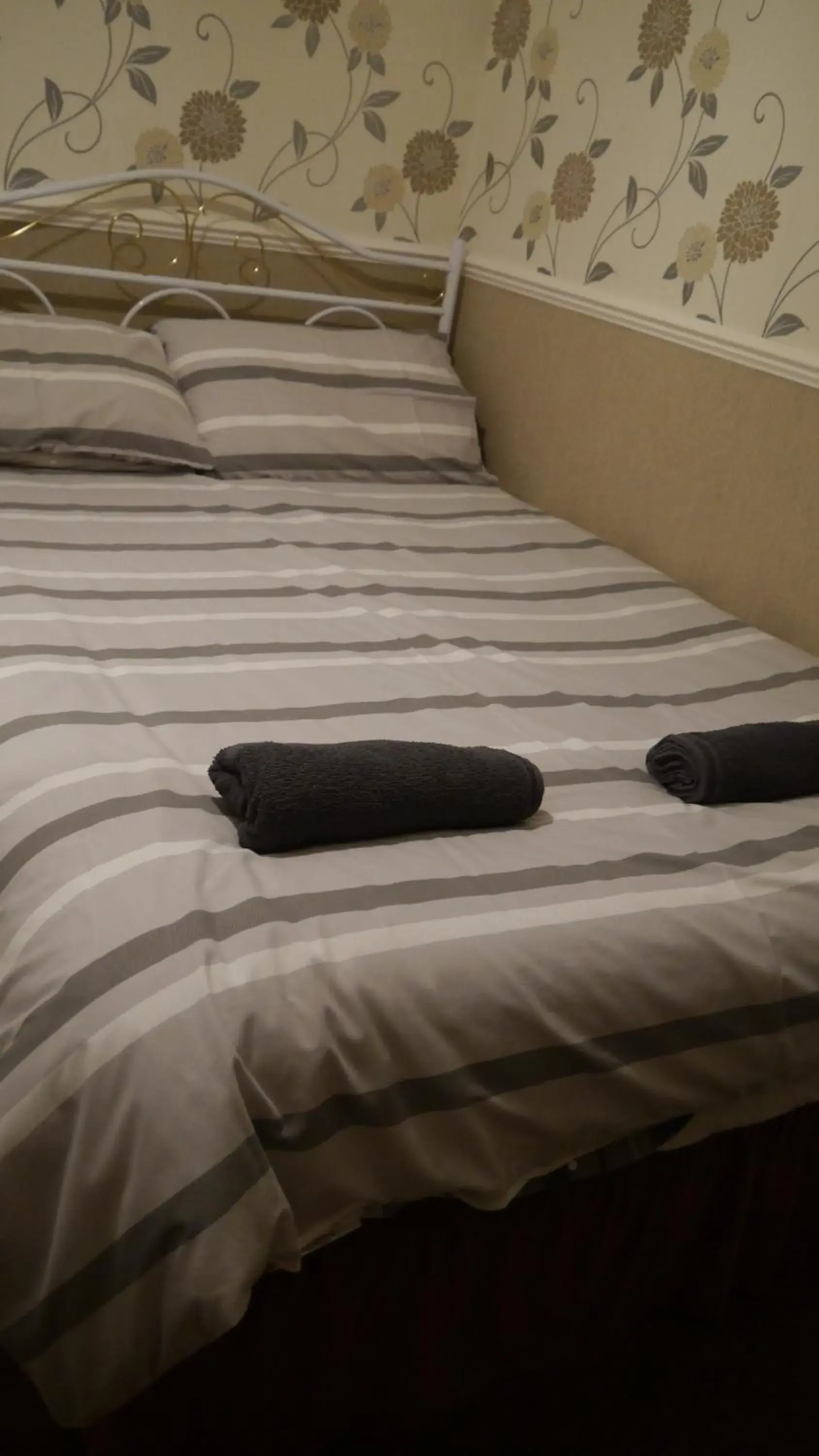 Budget Double Room in Hornby House Hotel Budget Double Room in Hornby House Hotel