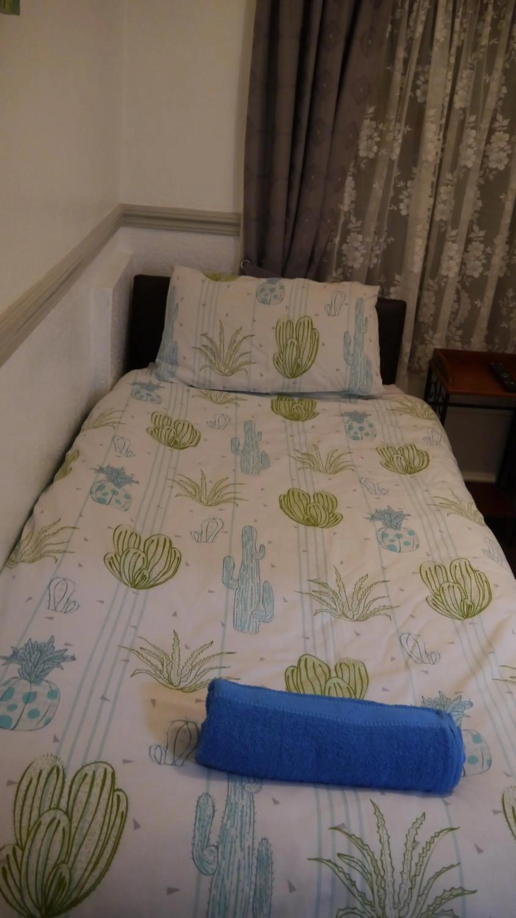 Bed in Hornby House Hotel