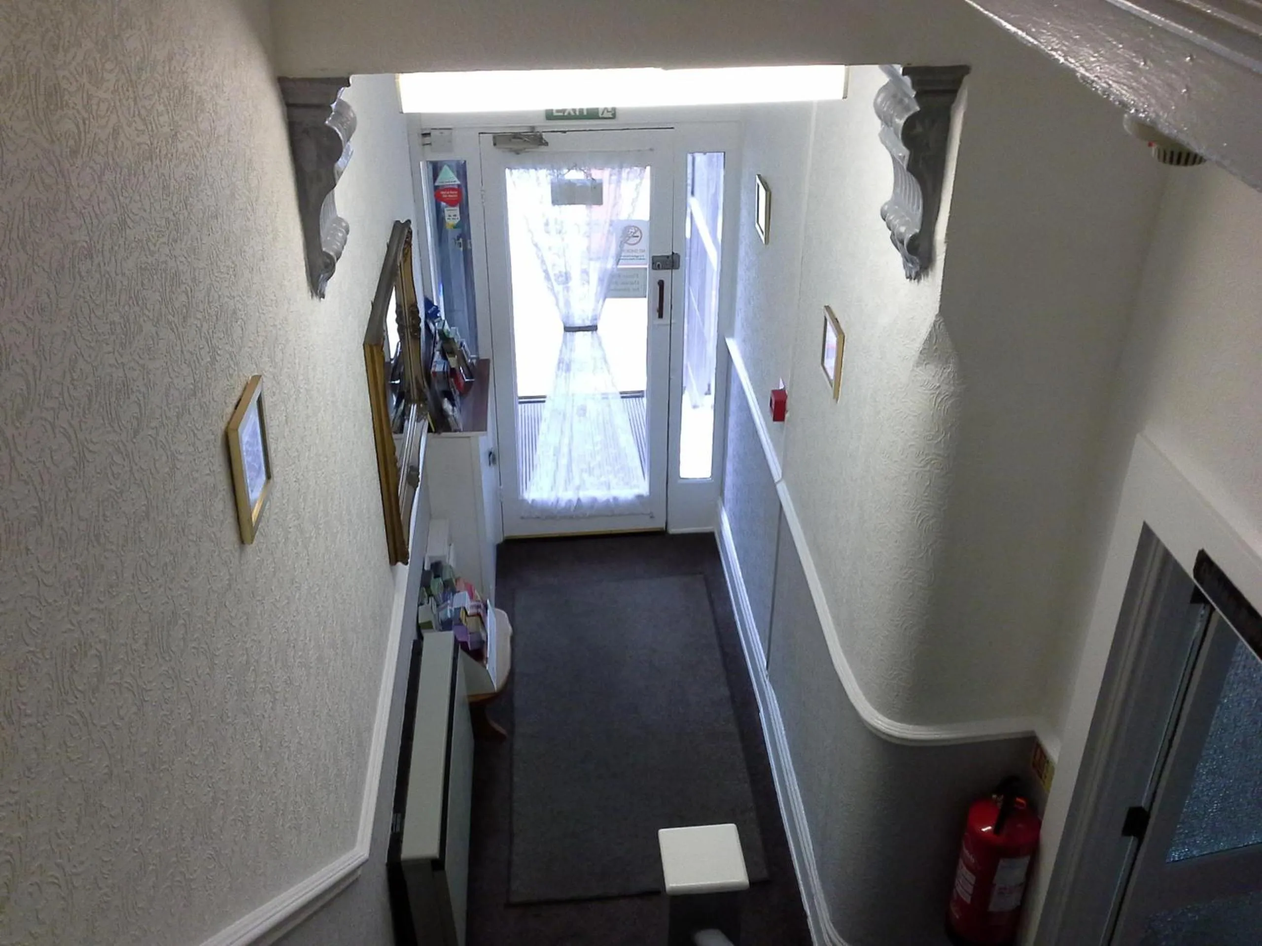 Facade/entrance in Hornby House Hotel