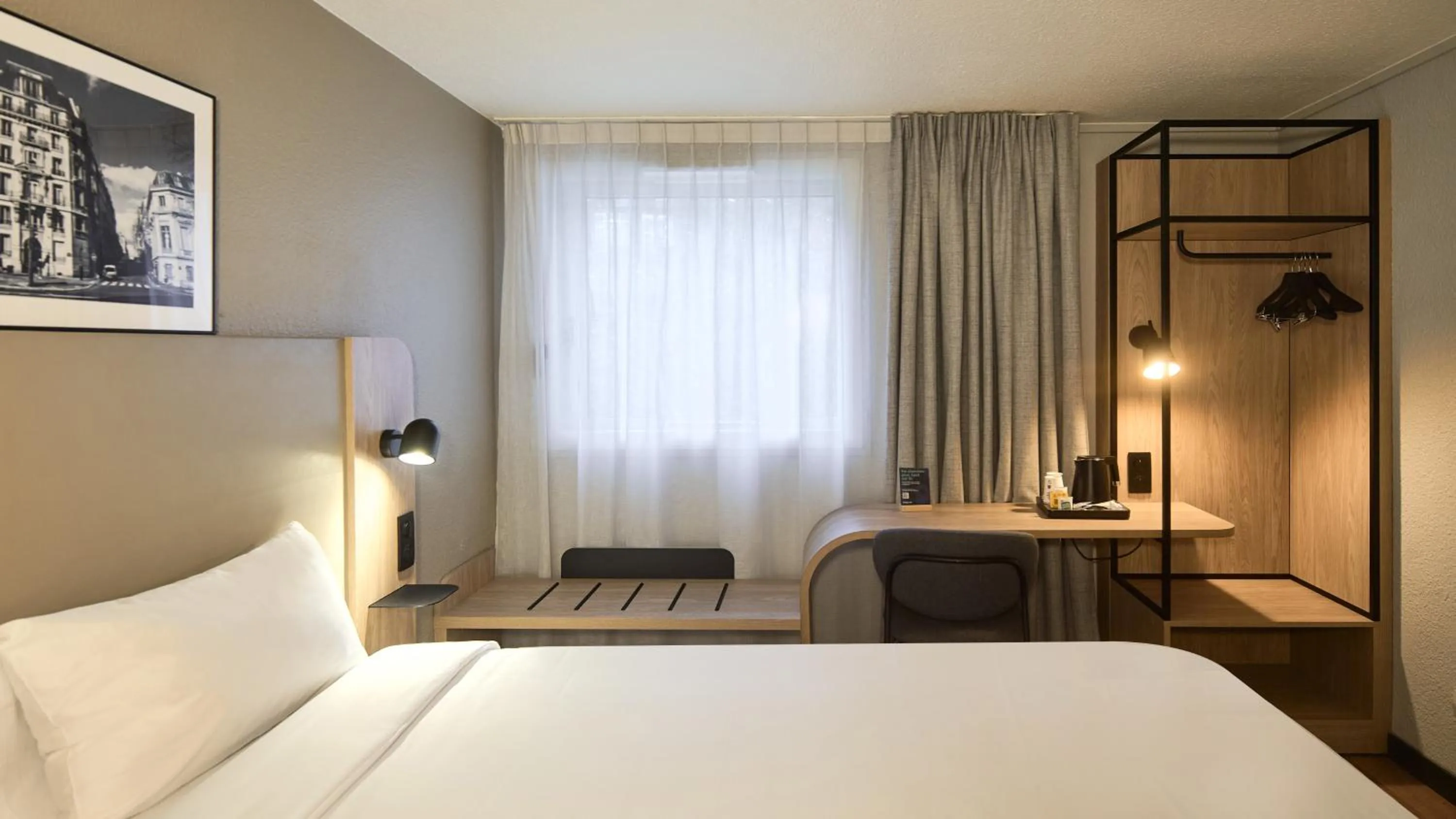 Bed in Campanile Paris Est Bobigny