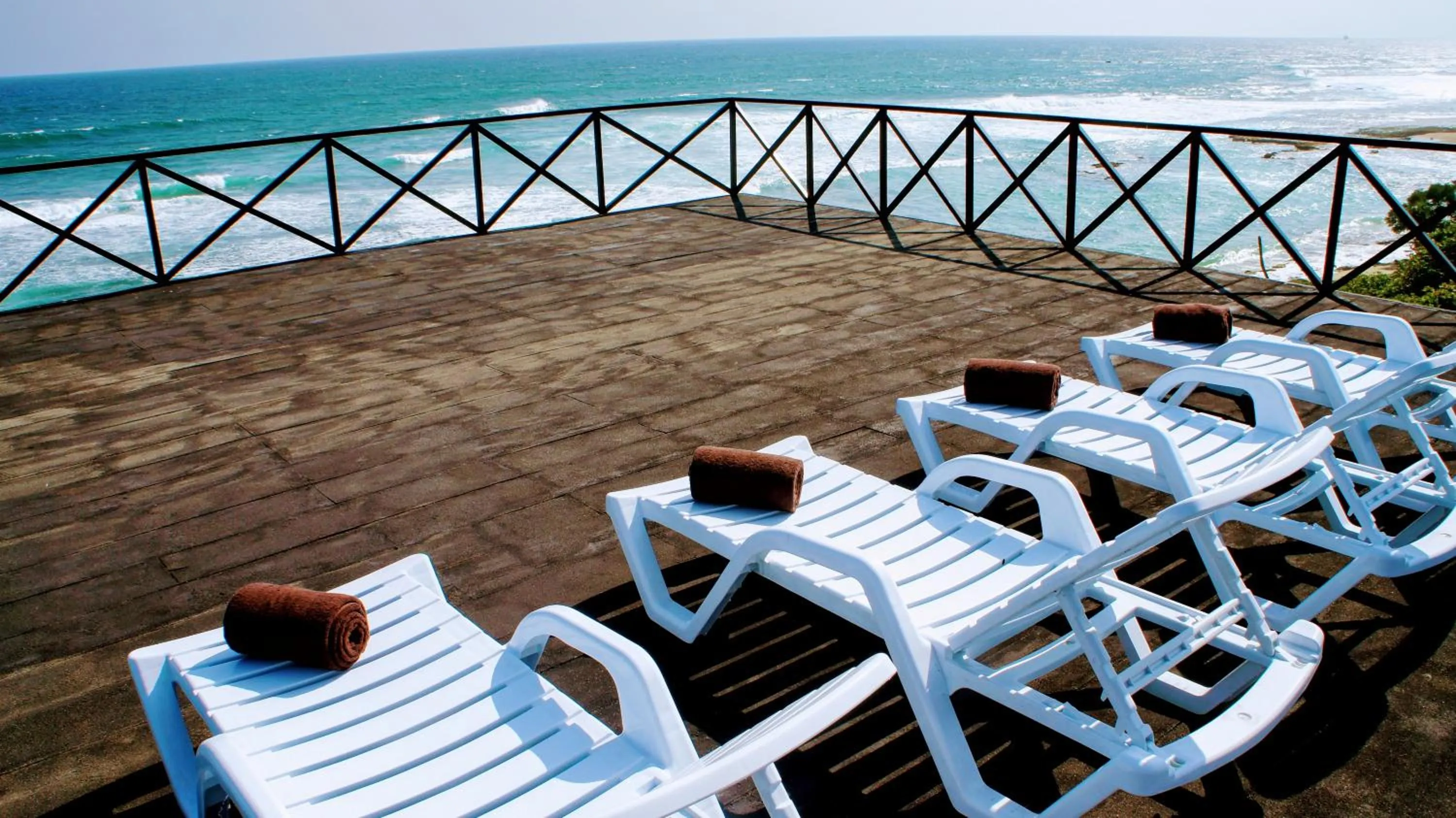 Beach in Mirissa Gate Resort