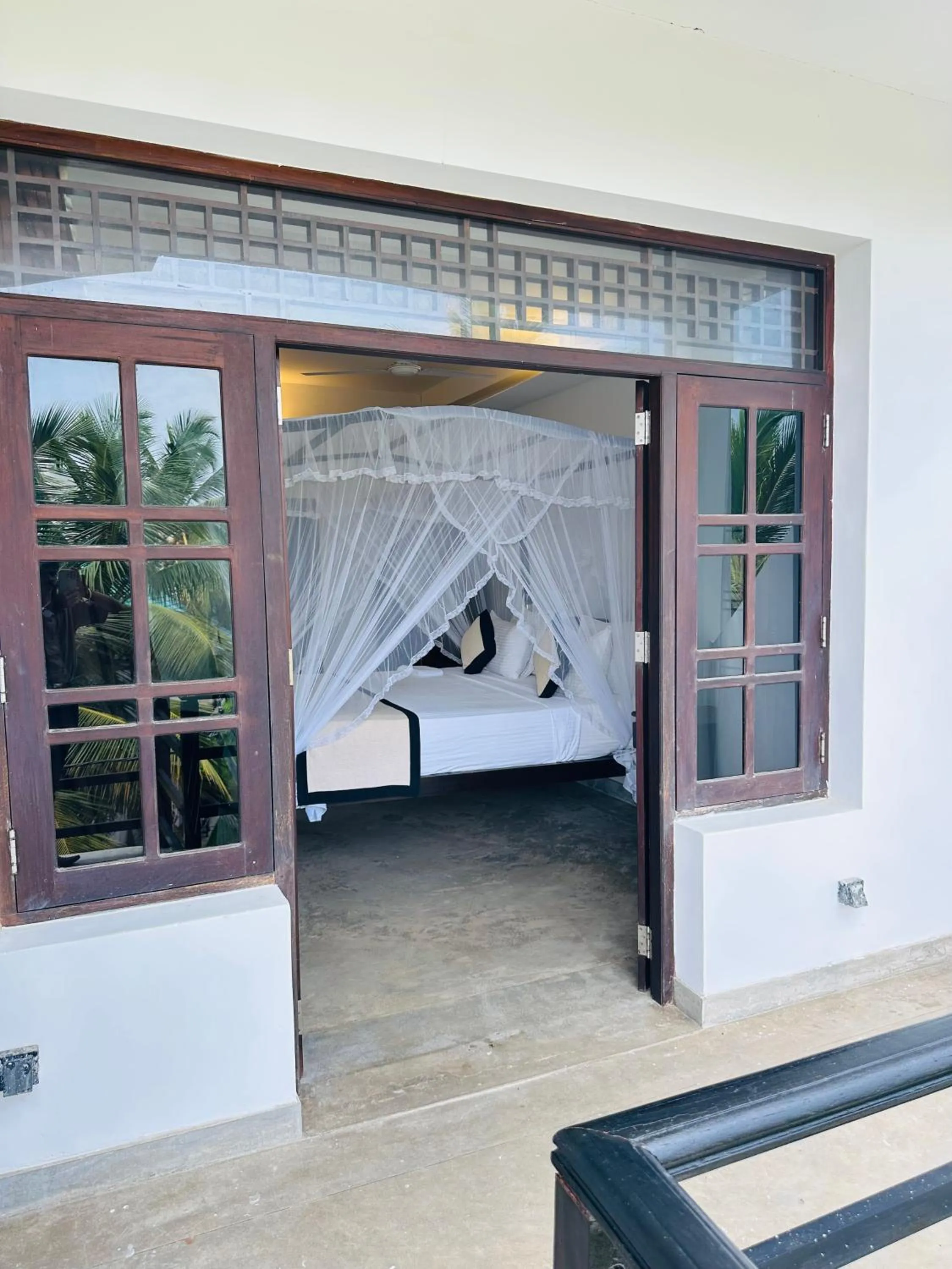 Balcony/Terrace, Bed in Mirissa Gate Resort