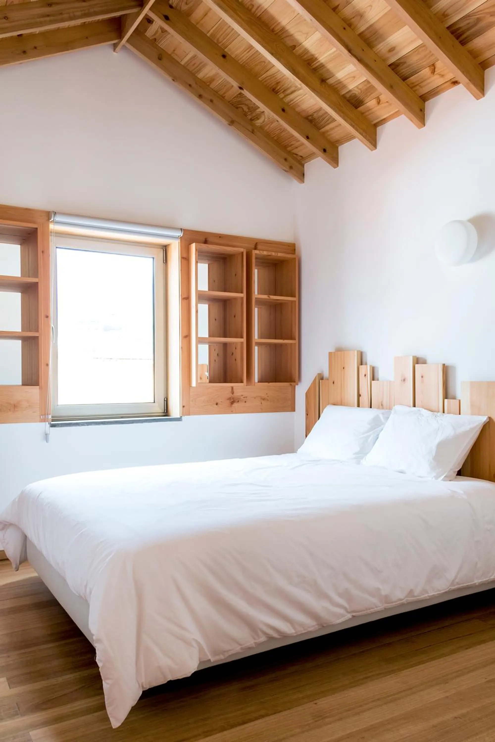 Bed in Porto Pim Bay