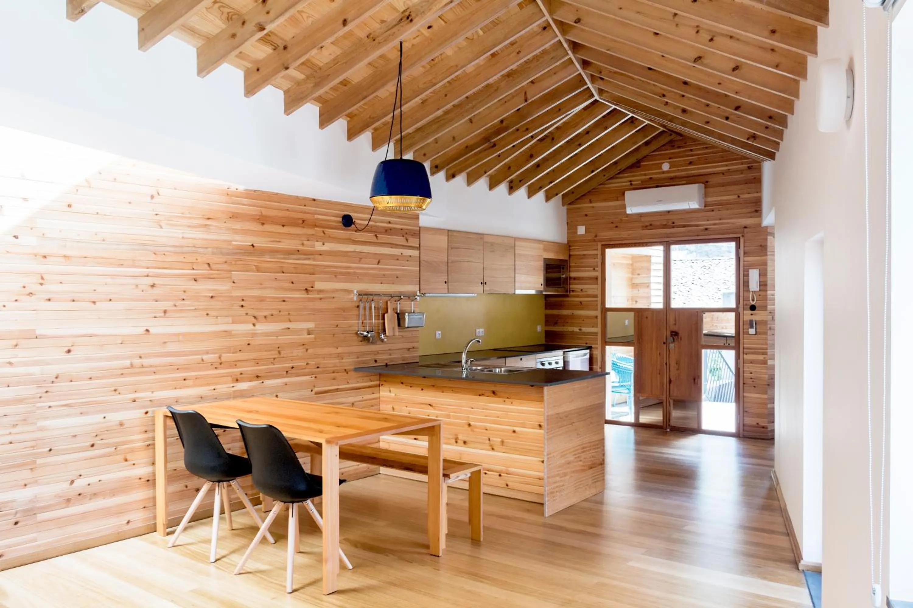 Kitchen or kitchenette in Porto Pim Bay