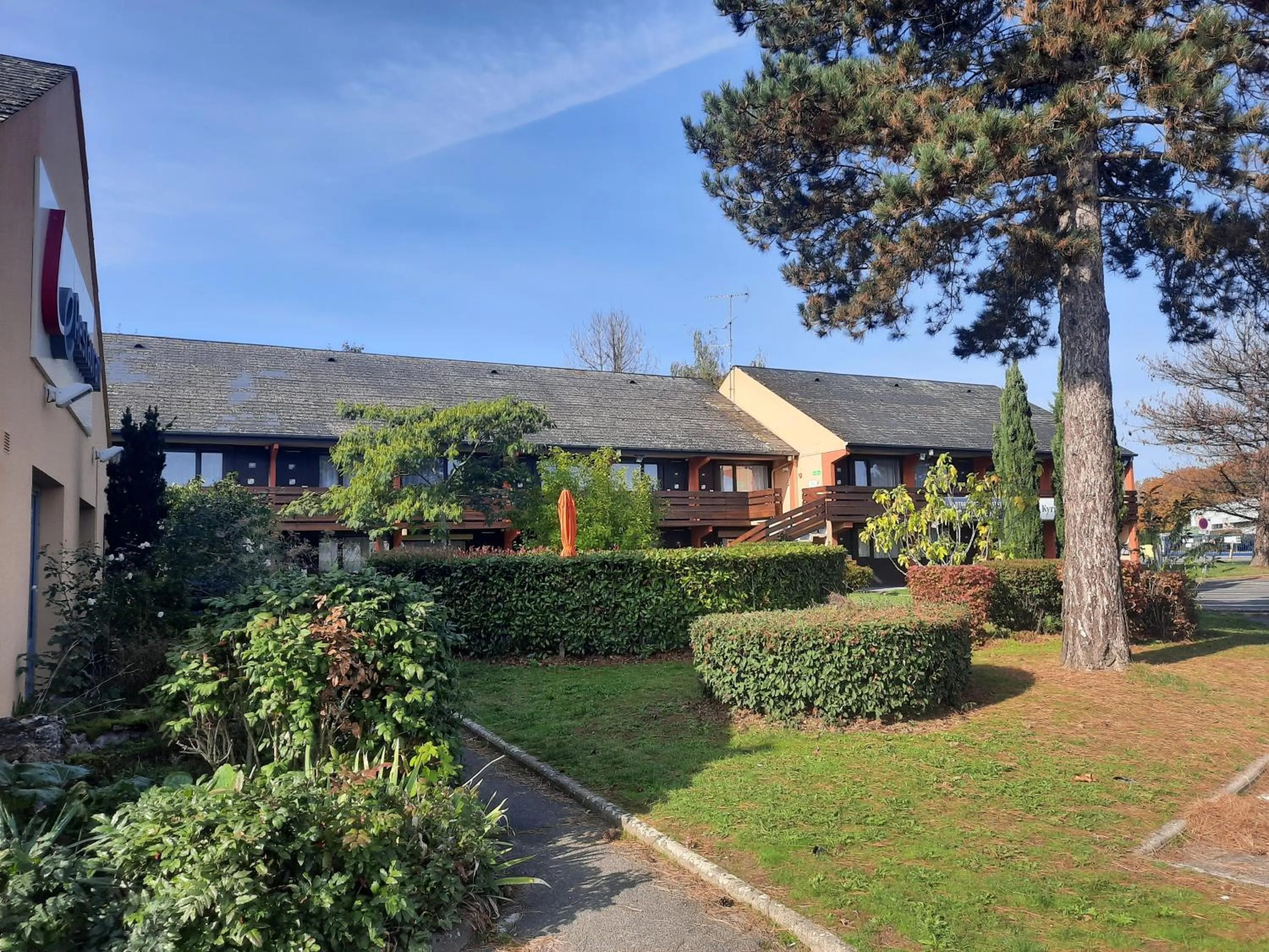 Property building in Kyriad Blois Nord