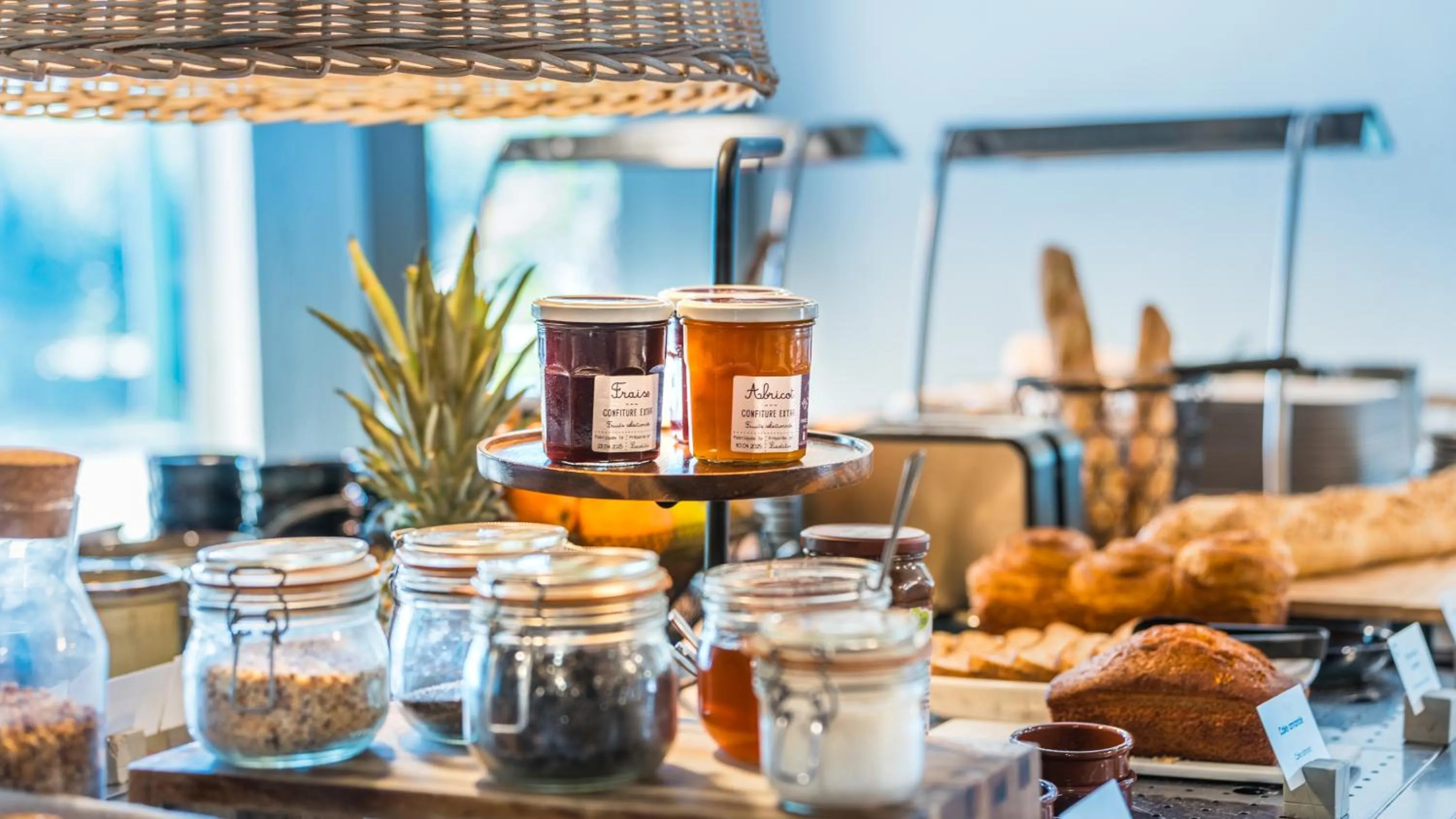 Breakfast in Campanile NATURE - Dijon Est Saint-Apollinaire